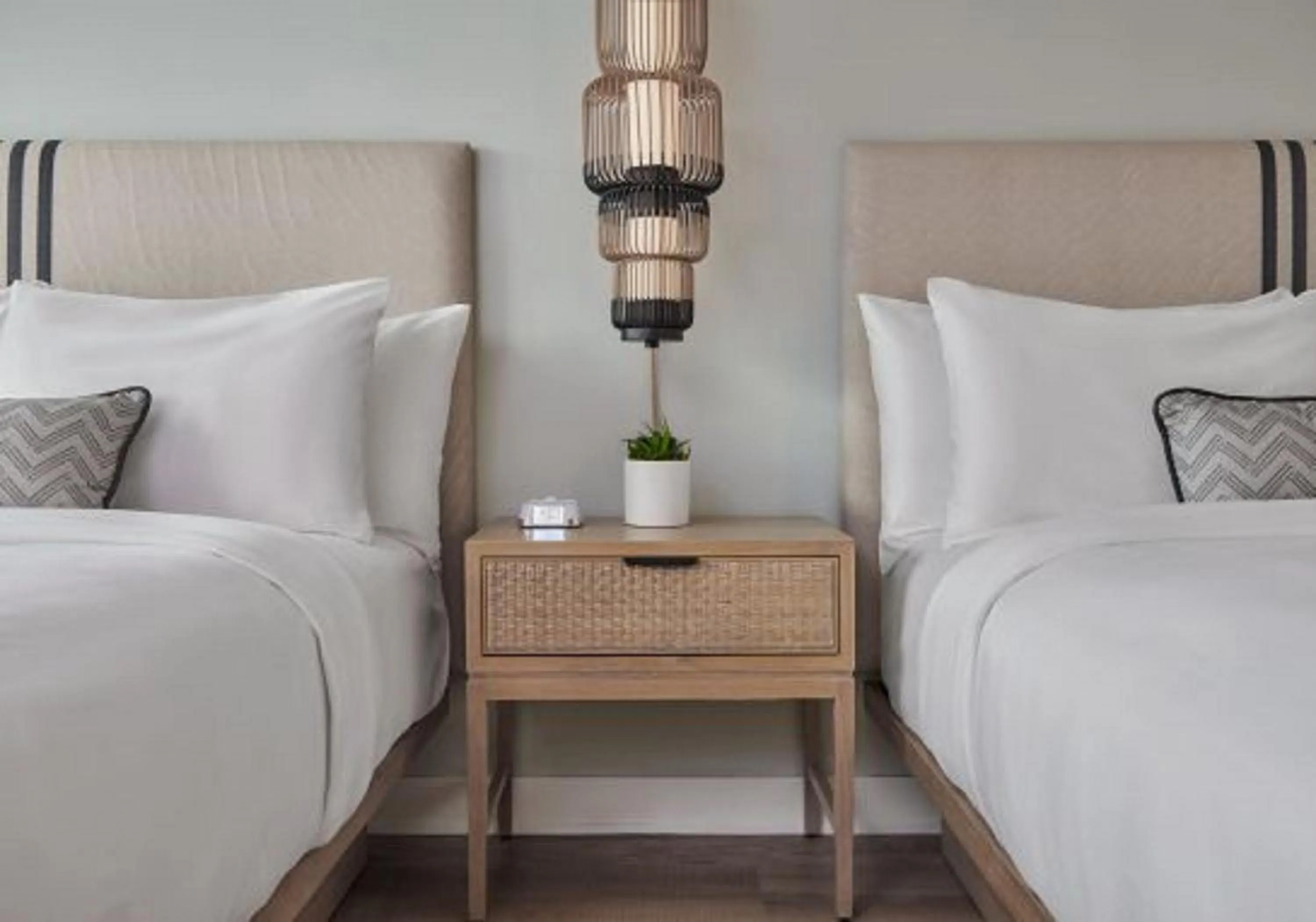 Bedroom, Bed in The Pierside Santa Monica