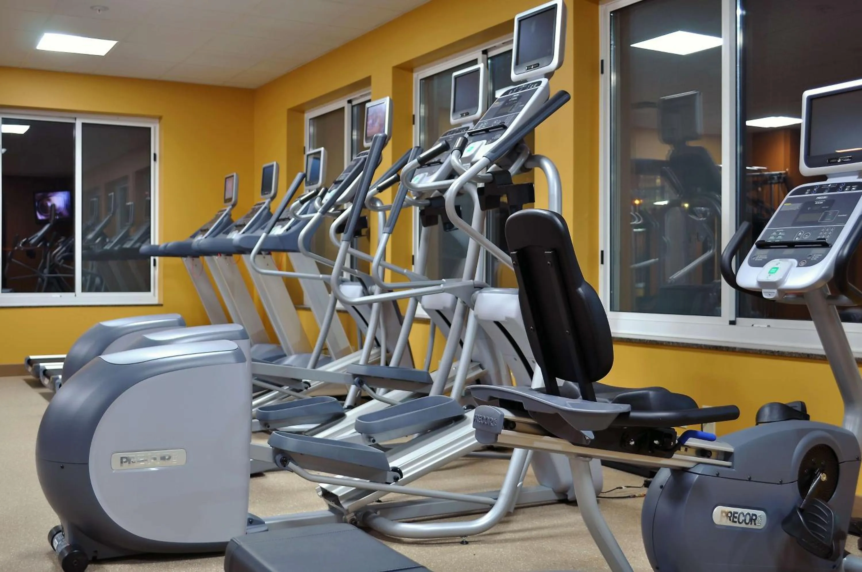 Fitness centre/facilities in Hilton Garden Inn St. Louis Airport