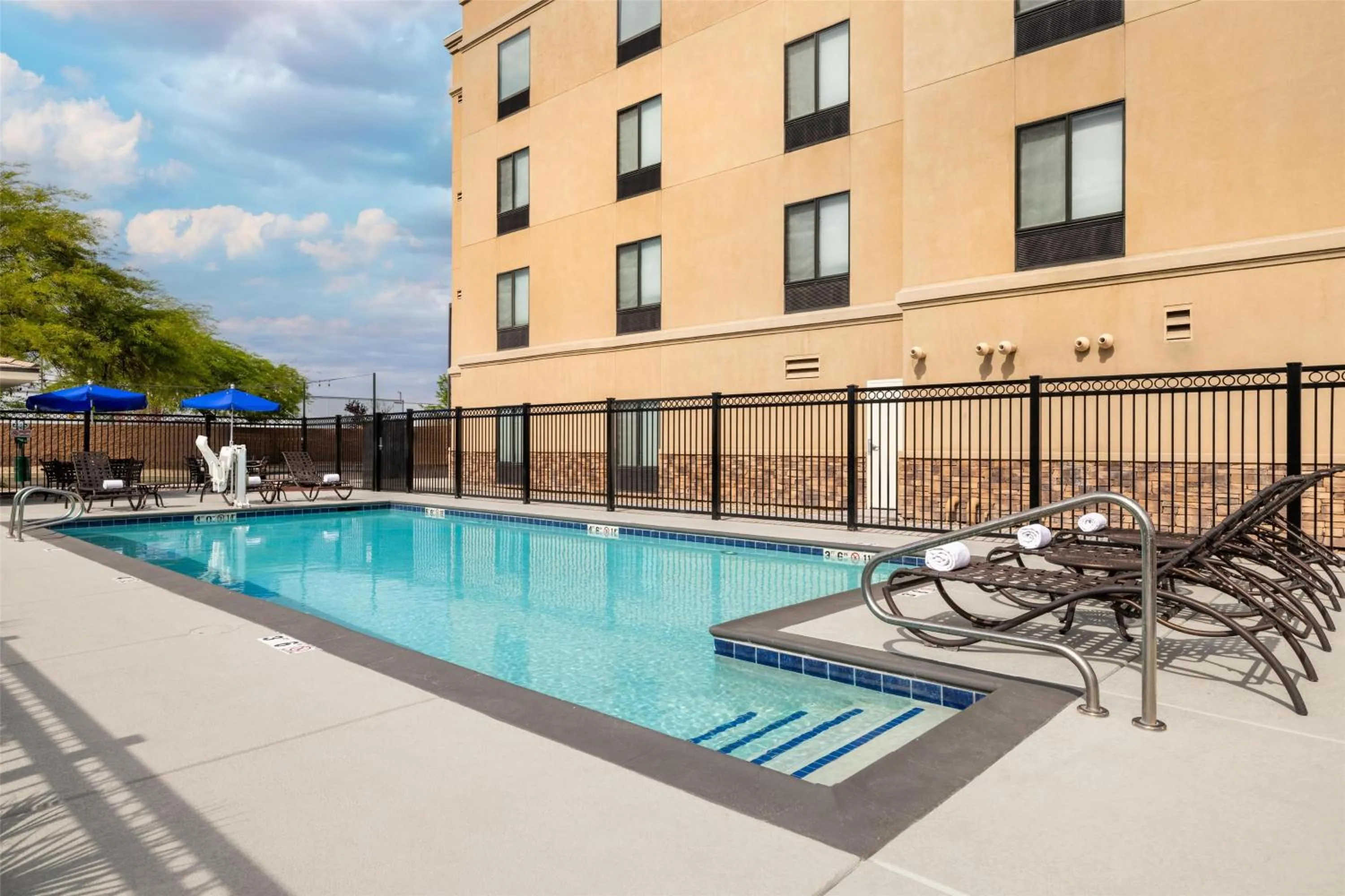 Pool view in Hampton Inn Las Vegas/North Speedway