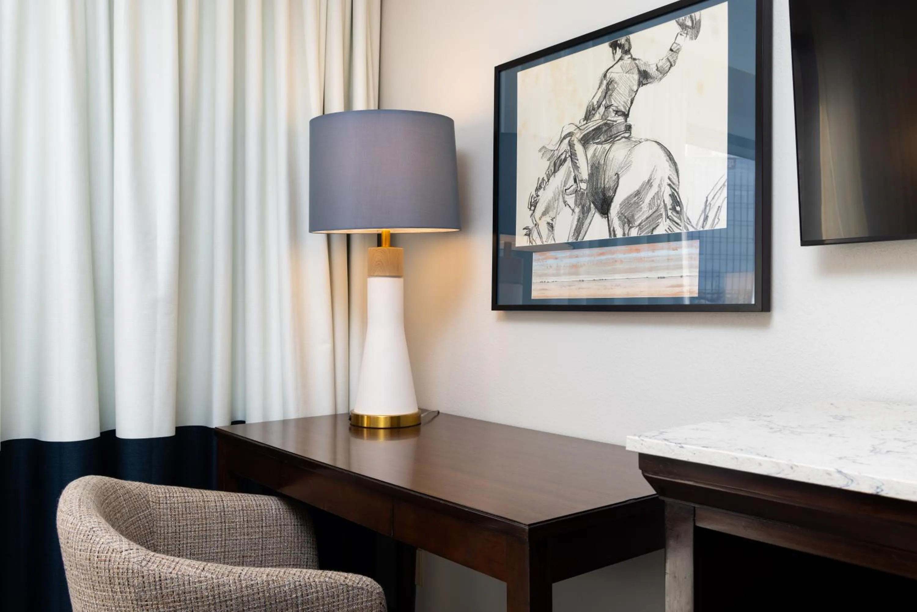 Seating area in DoubleTree by Hilton Houston Medical Center Hotel & Suites