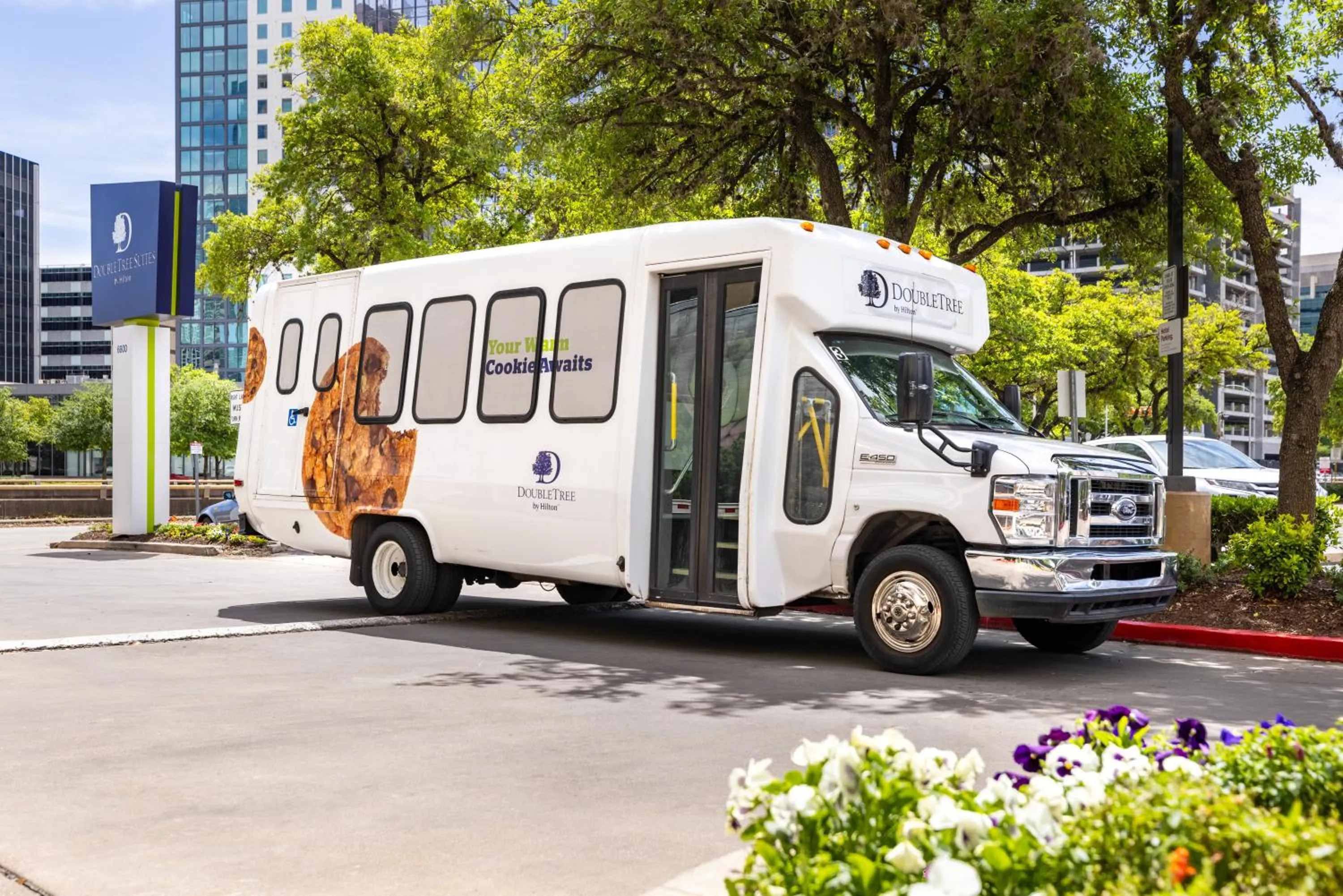 shuttle in DoubleTree by Hilton Houston Medical Center Hotel & Suites