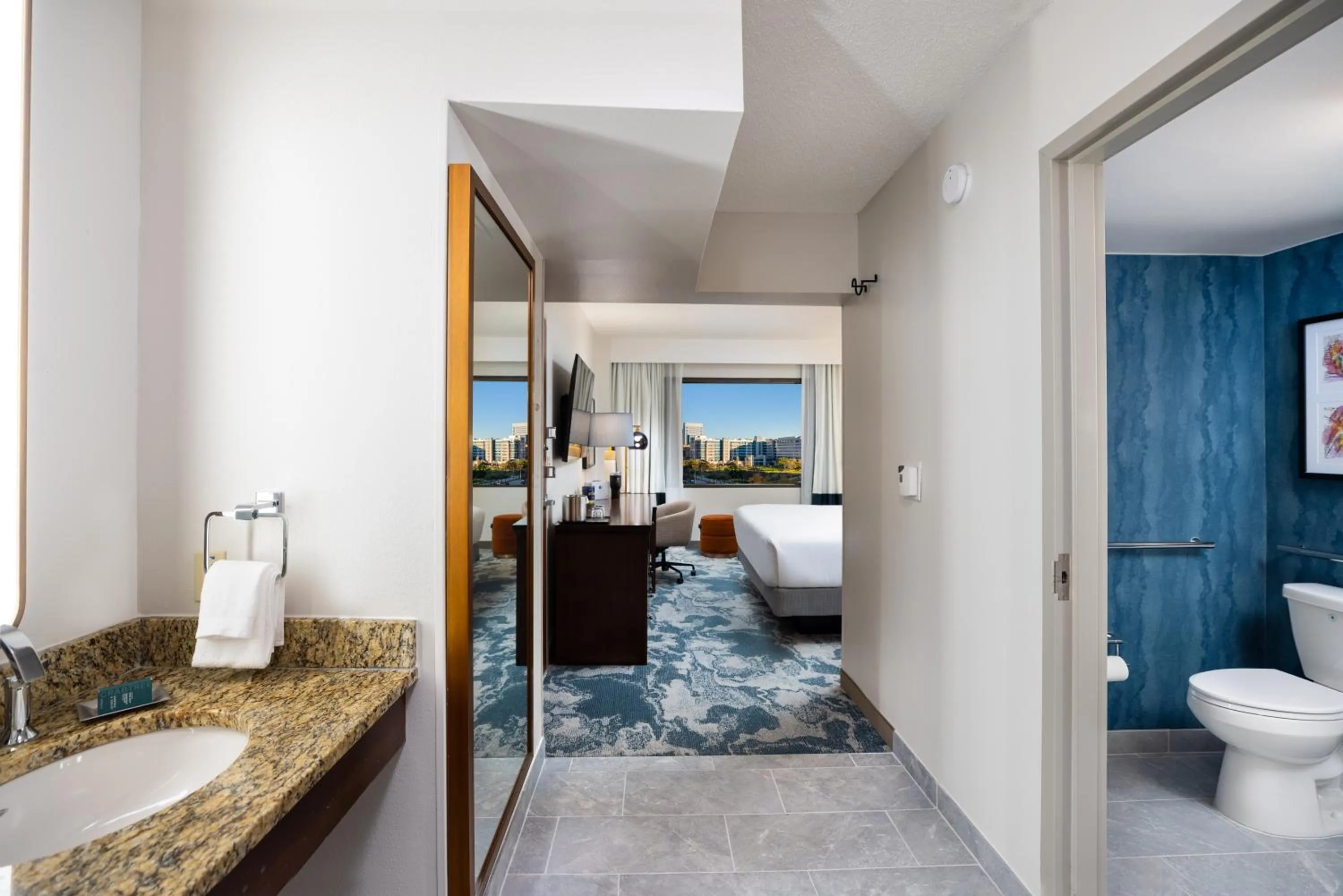 acessibility, Bed in DoubleTree by Hilton Houston Medical Center Hotel & Suites