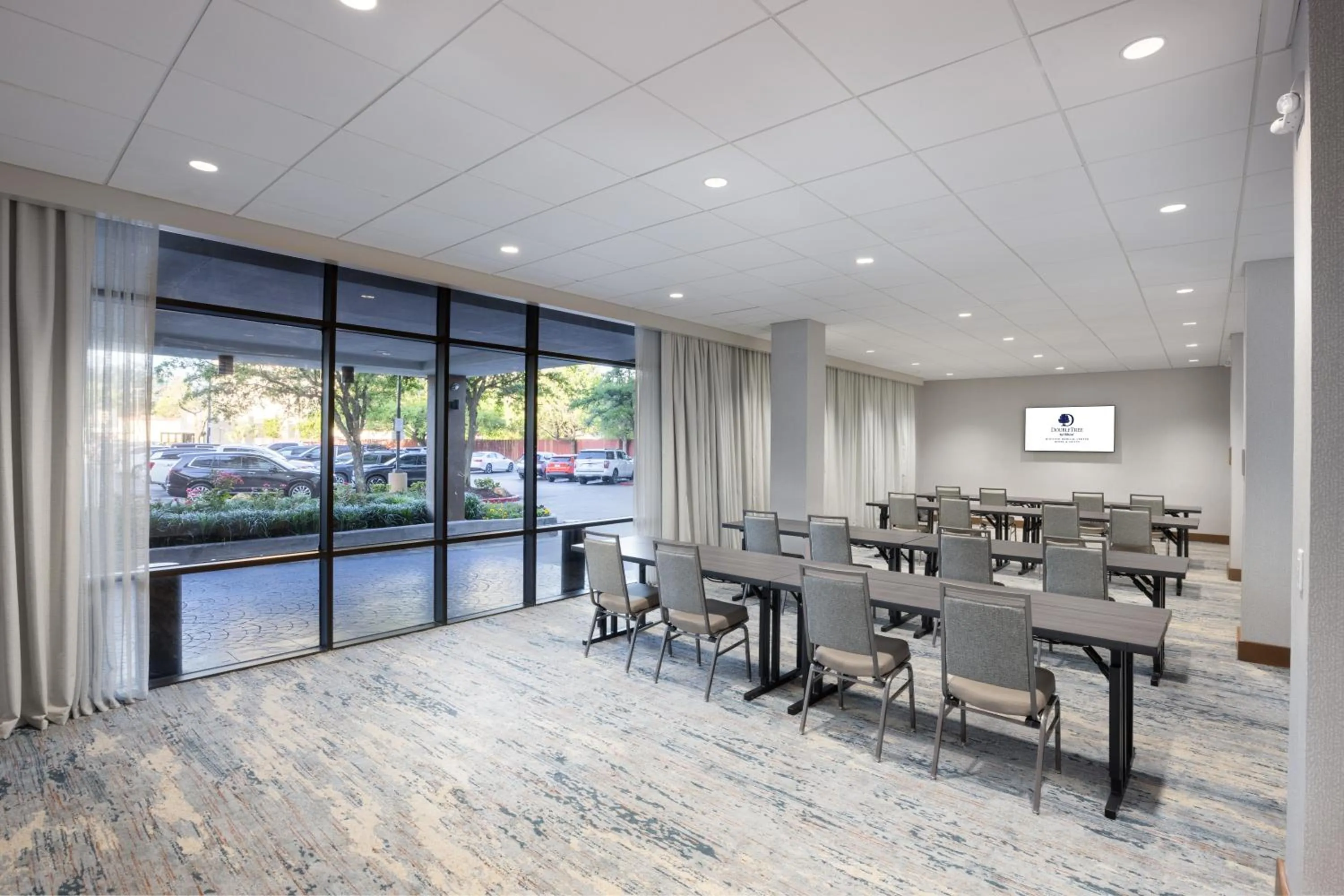 Meeting/conference room in DoubleTree by Hilton Houston Medical Center Hotel & Suites