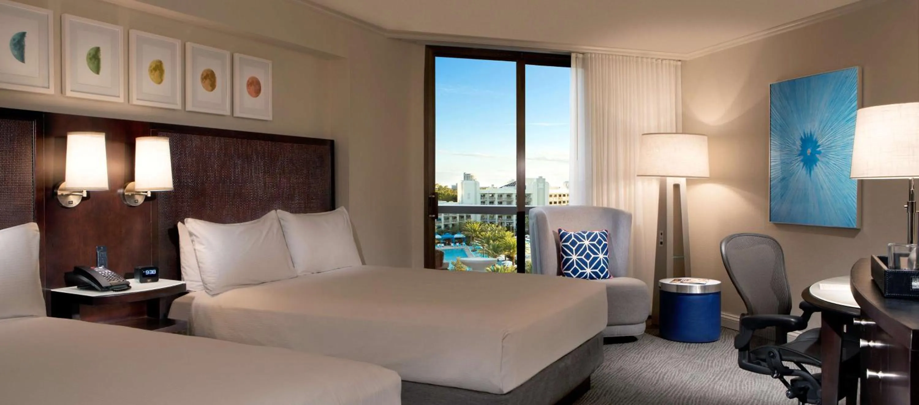 Bedroom, Bed in Hilton Orlando Buena Vista Palace - Disney Springs Area