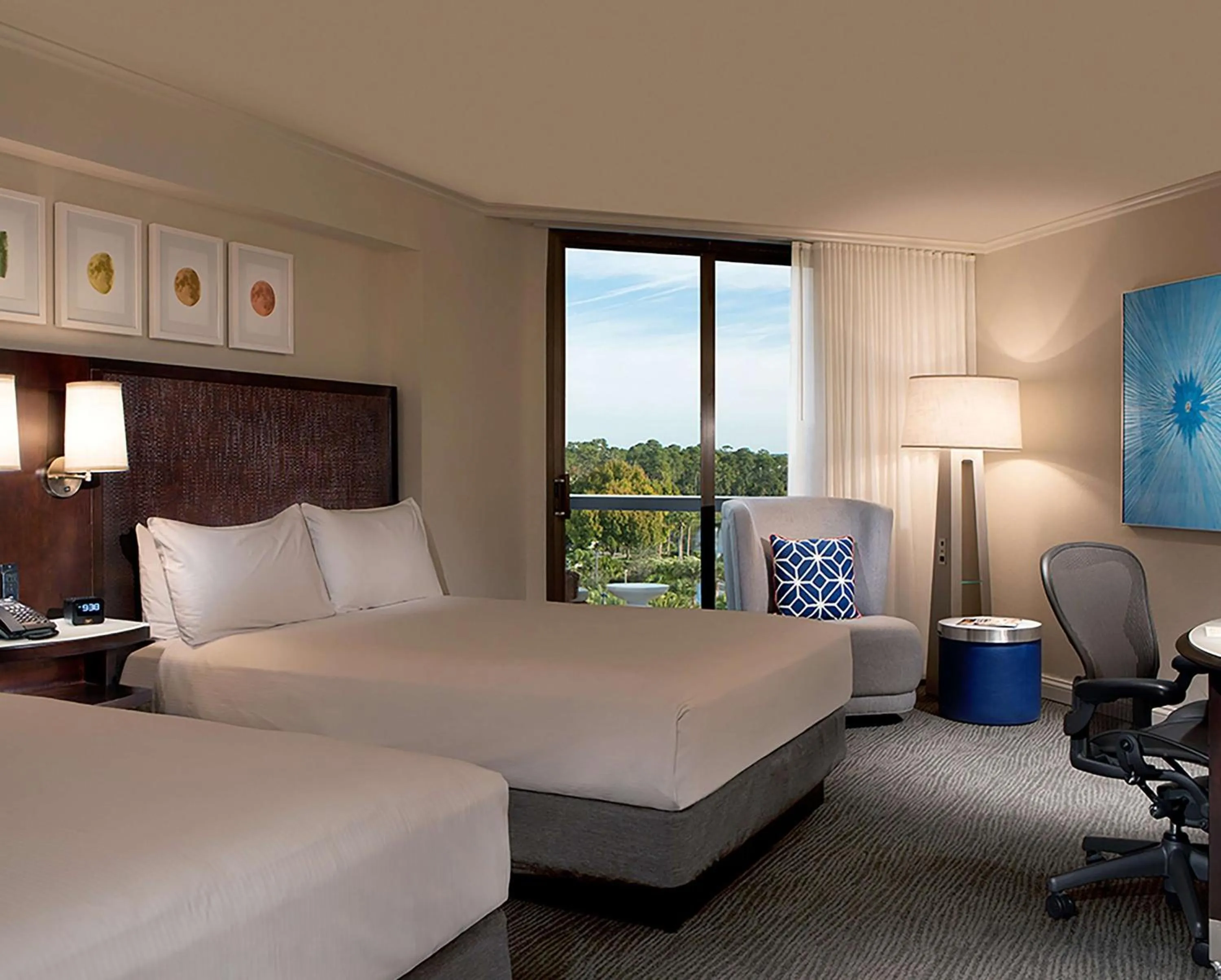 Bed in Hilton Orlando Buena Vista Palace - Disney Springs Area