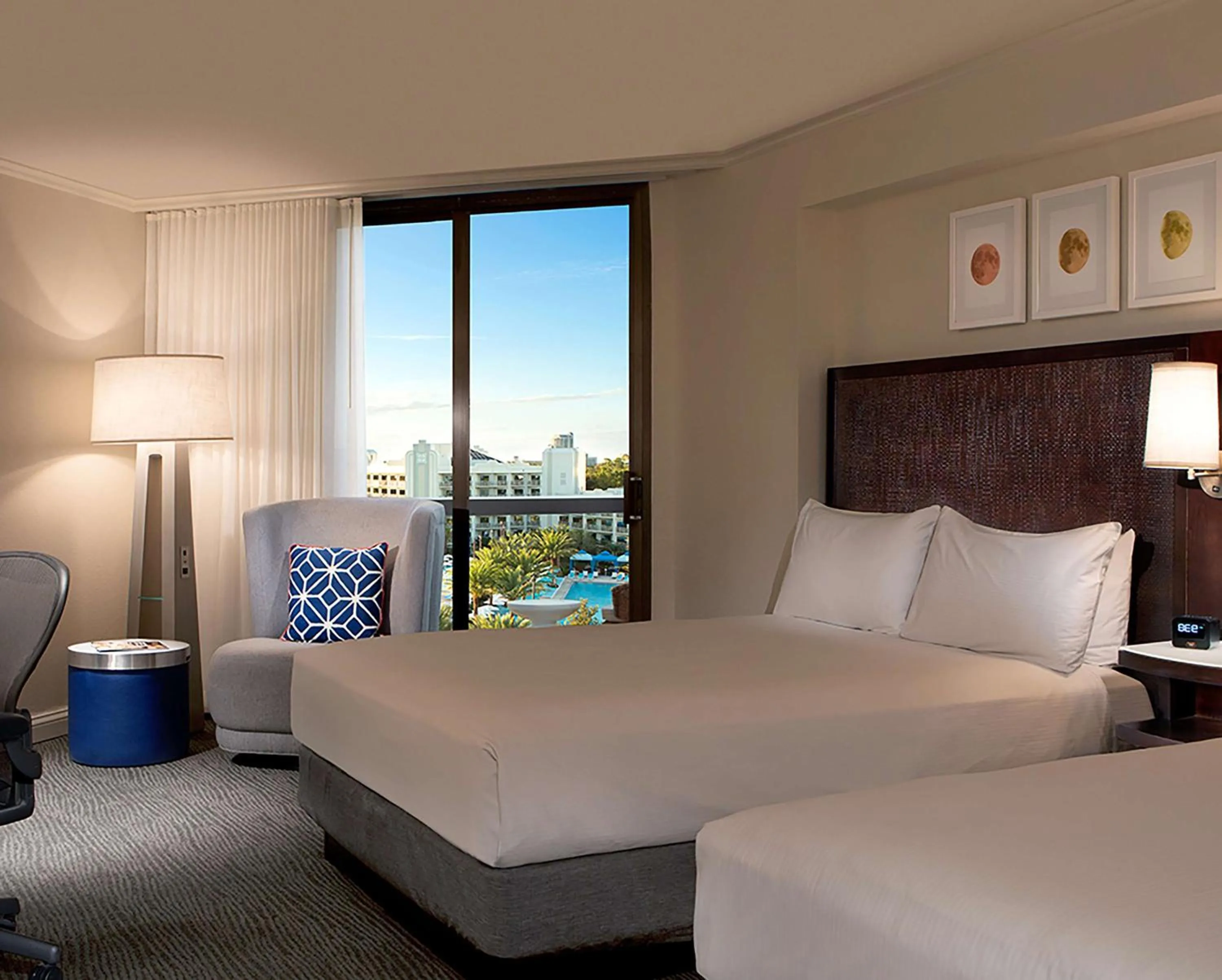Bed in Hilton Orlando Buena Vista Palace - Disney Springs Area