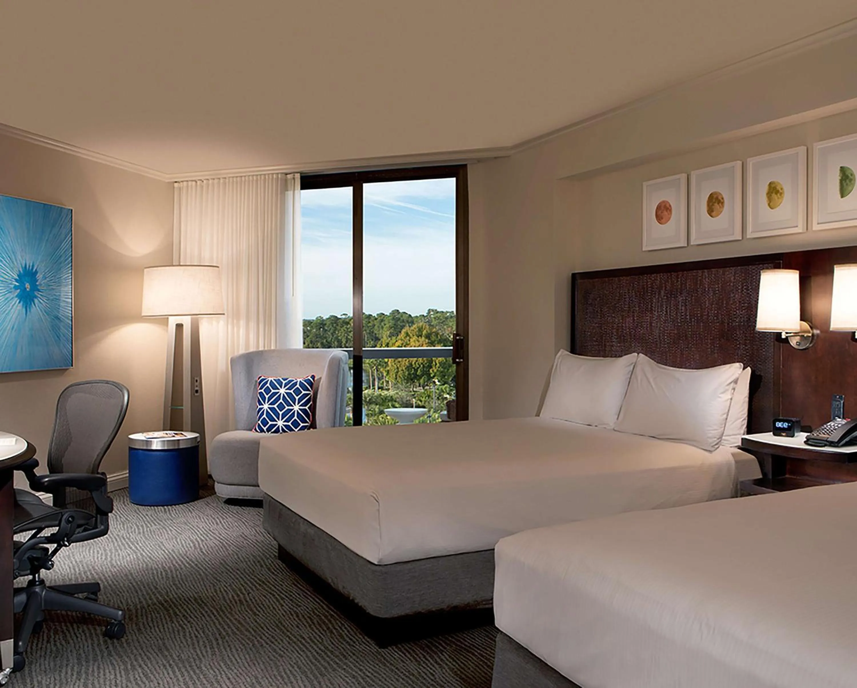 Bed in Hilton Orlando Buena Vista Palace - Disney Springs Area