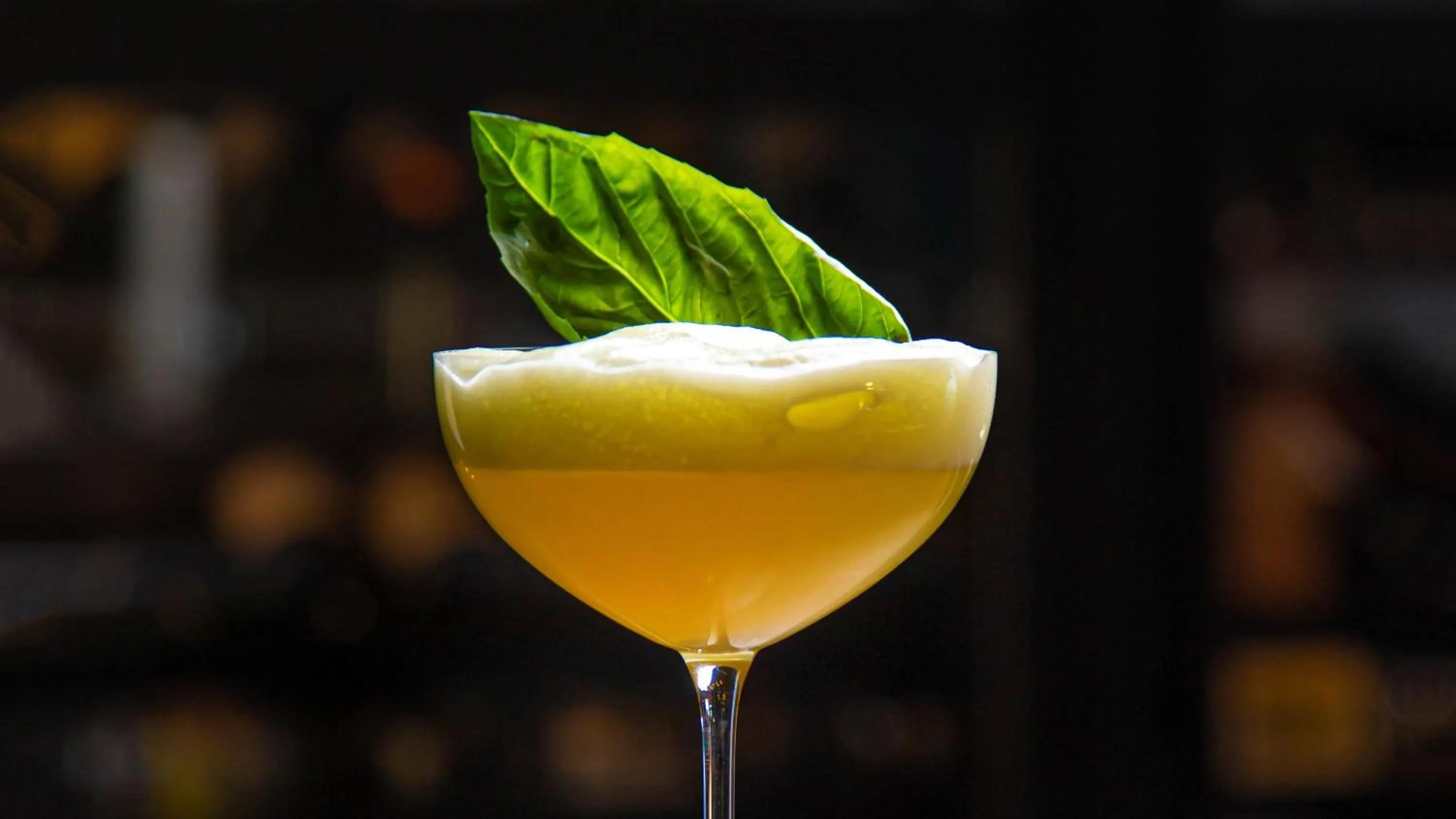 Lounge or bar in InterContinental Buckhead Atlanta by IHG