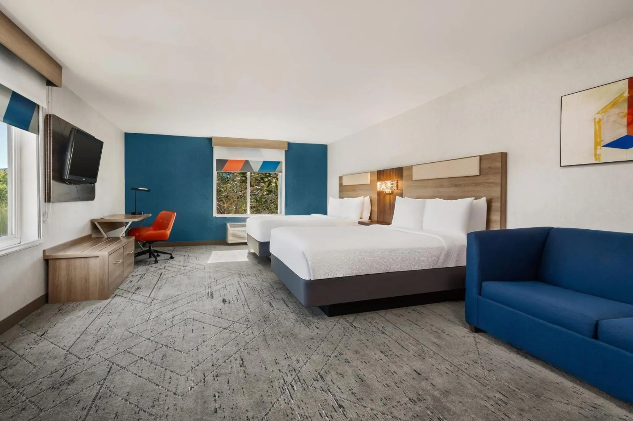 Photo of the whole room, Bed in Holiday Inn Express Fresno River Park Highway 41 by IHG