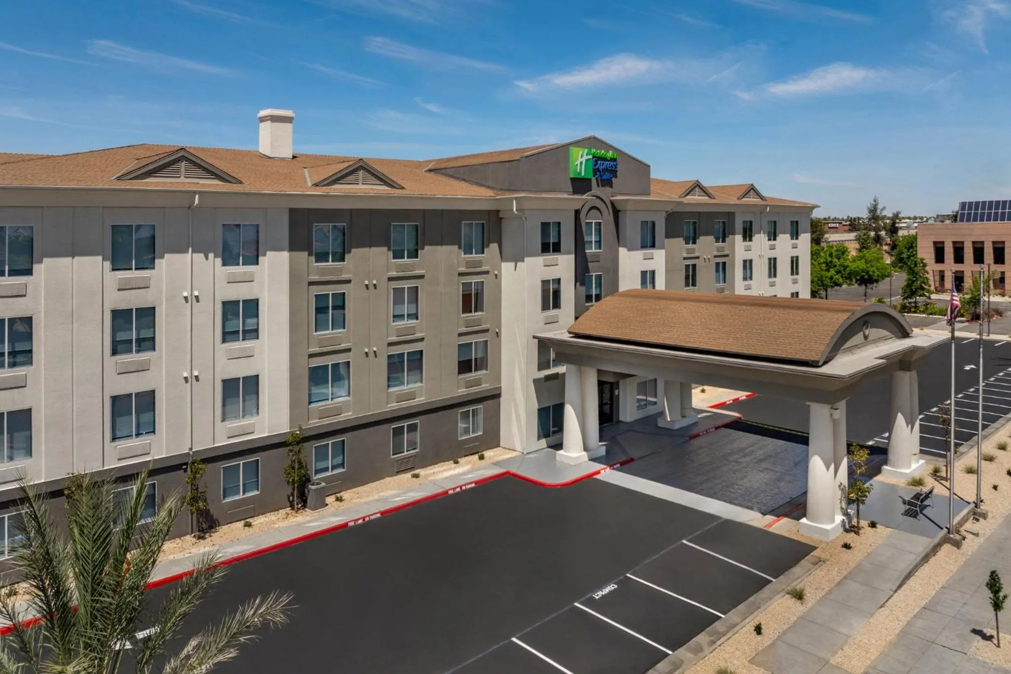 Property building in Holiday Inn Express Fresno River Park Highway 41 by IHG