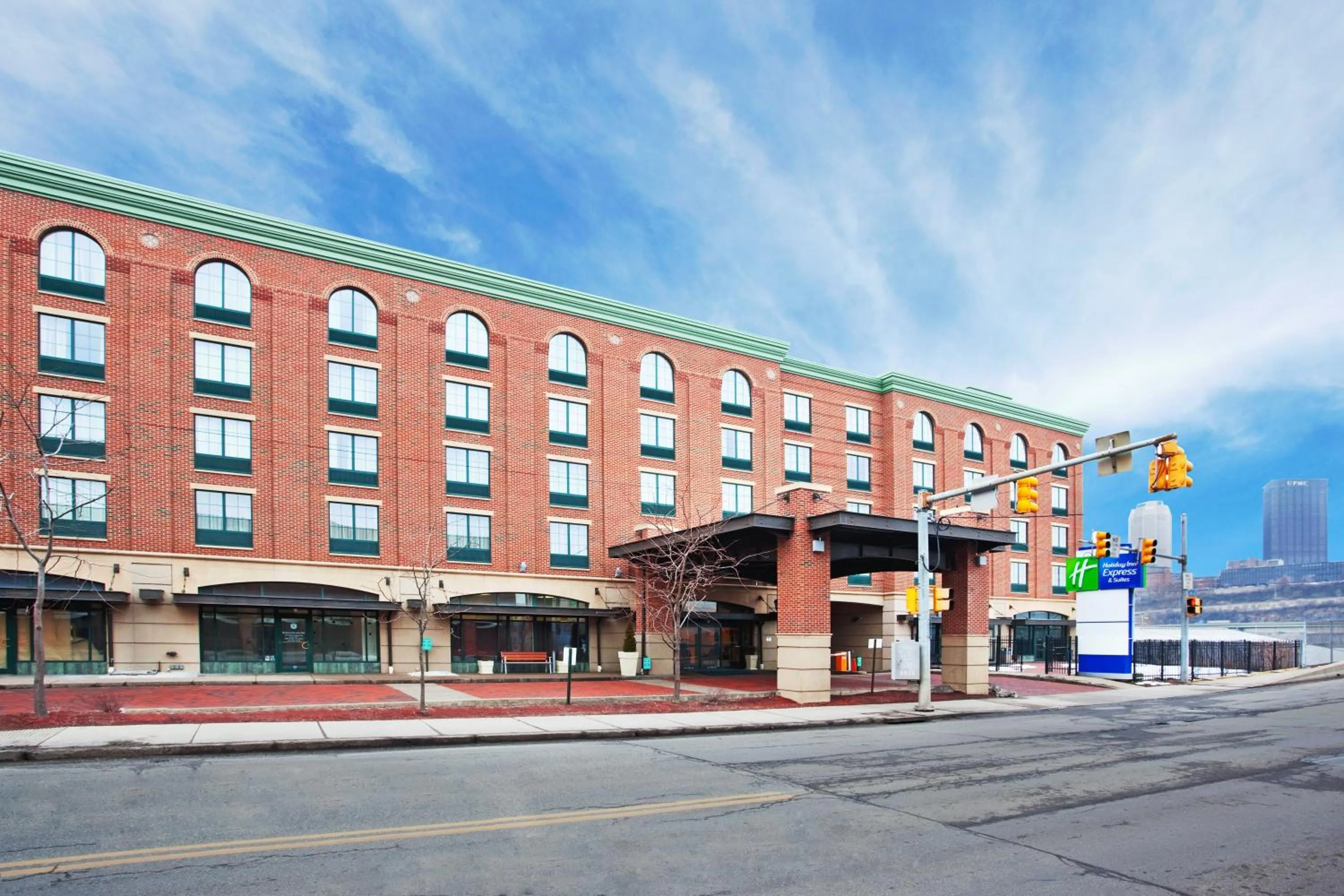 Property building in Holiday Inn Express Hotel & Suites Pittsburgh-South Side by IHG