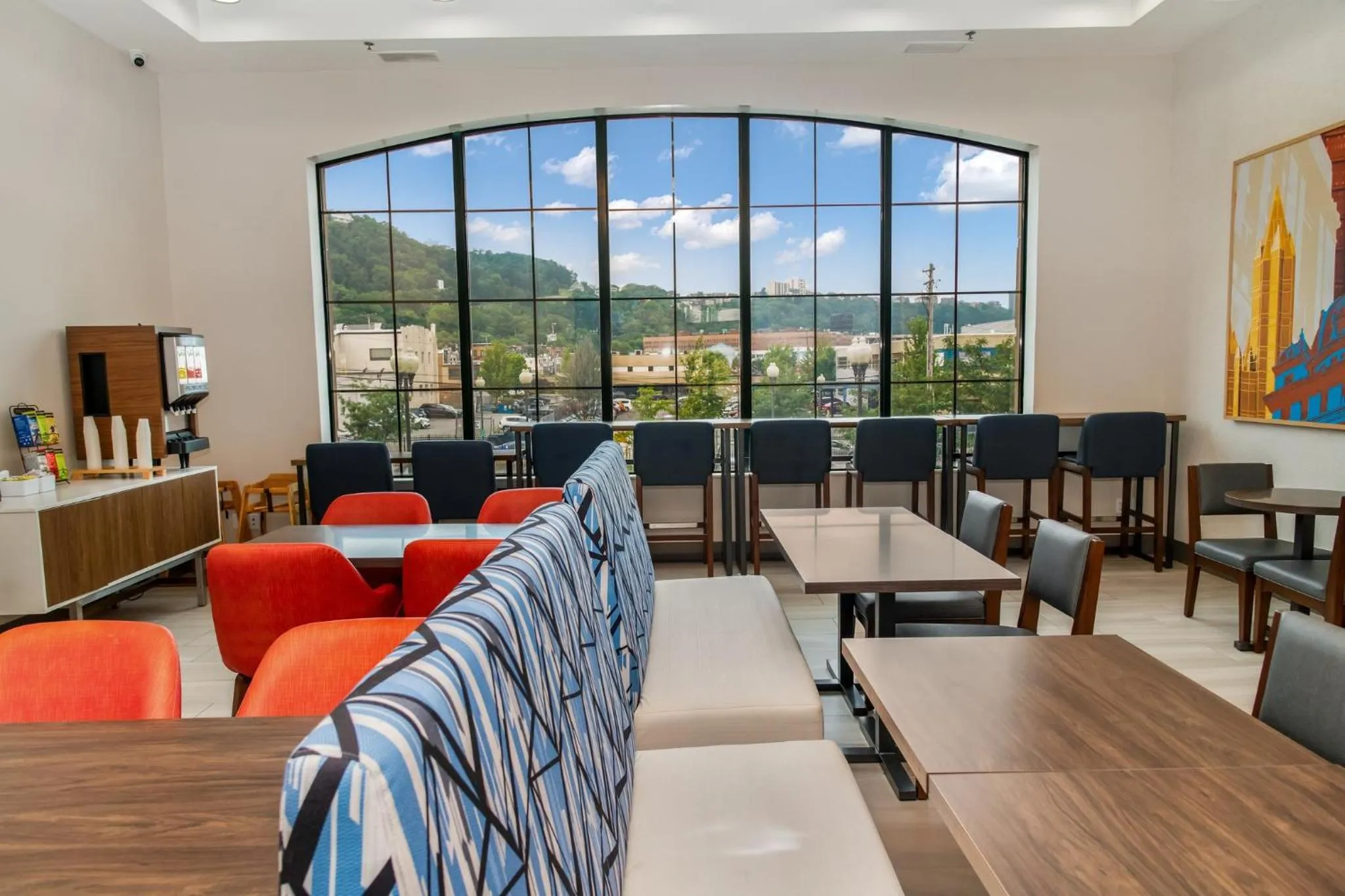 Breakfast in Holiday Inn Express Hotel & Suites Pittsburgh-South Side by IHG