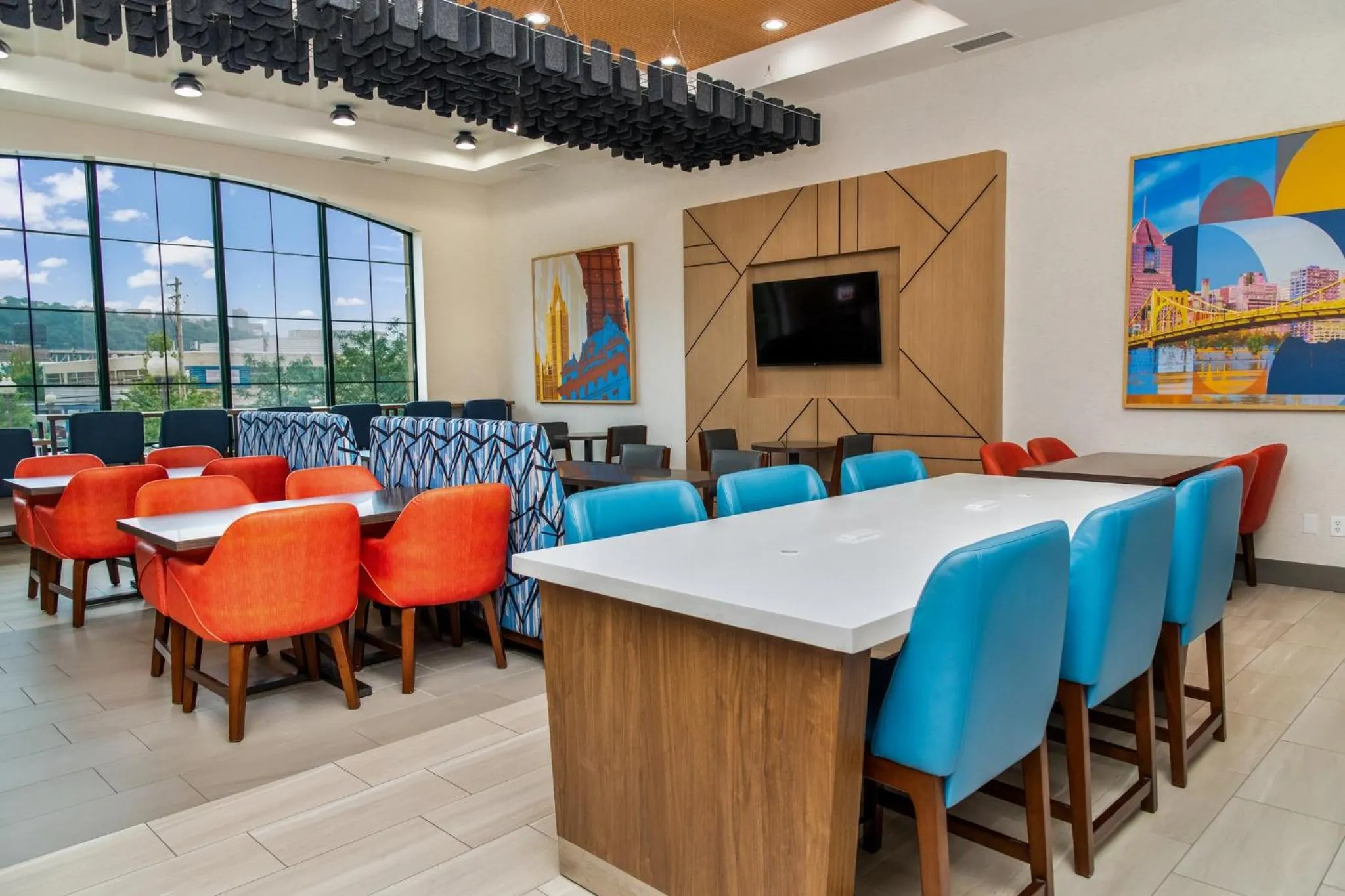 Breakfast in Holiday Inn Express Hotel & Suites Pittsburgh-South Side by IHG