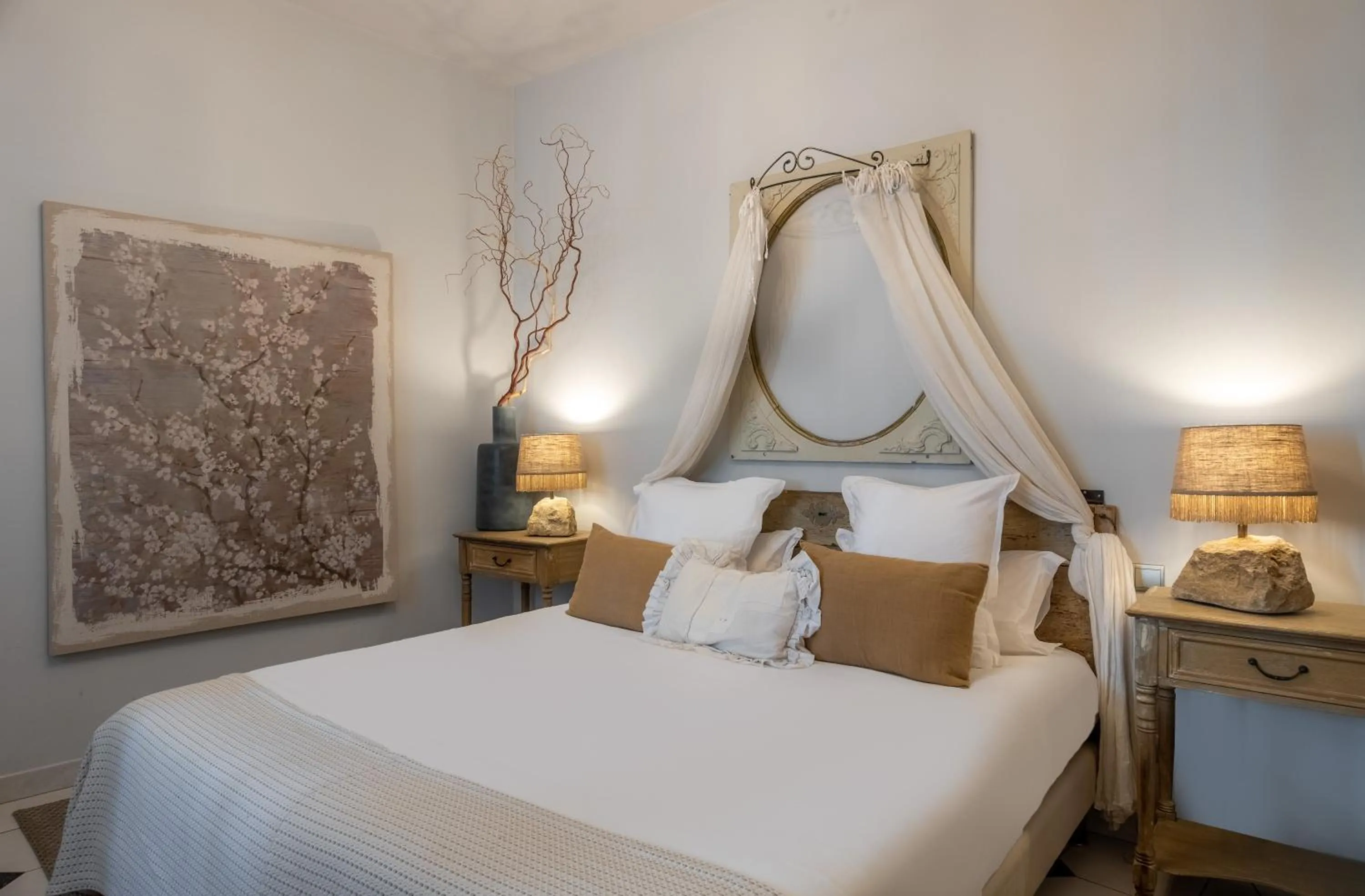 Bed in La Marine de Loire Hôtel & Spa