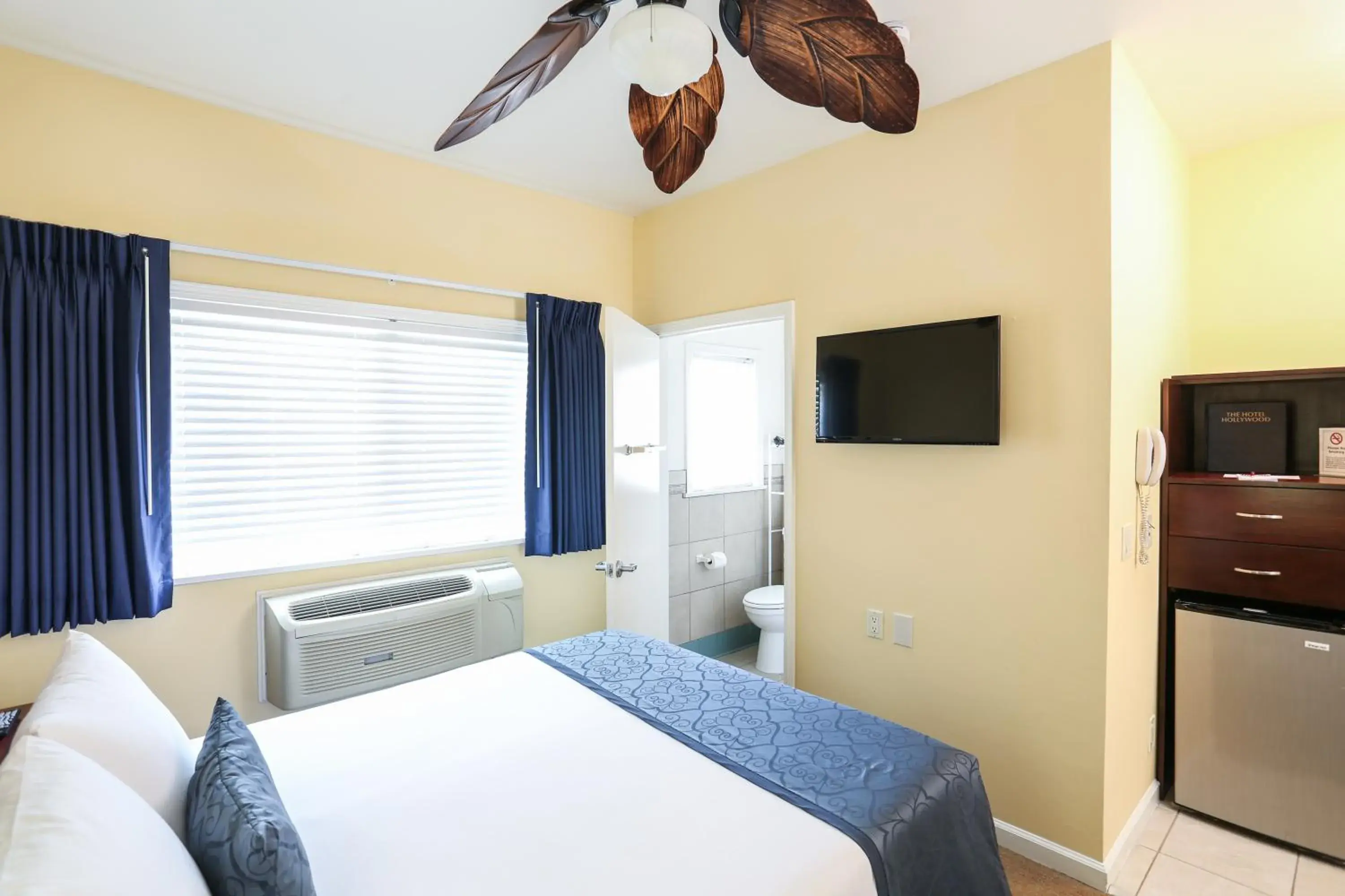 Studio with Kitchen in The Hotel Hollywood Studio with Kitchen in The Hotel Hollywood