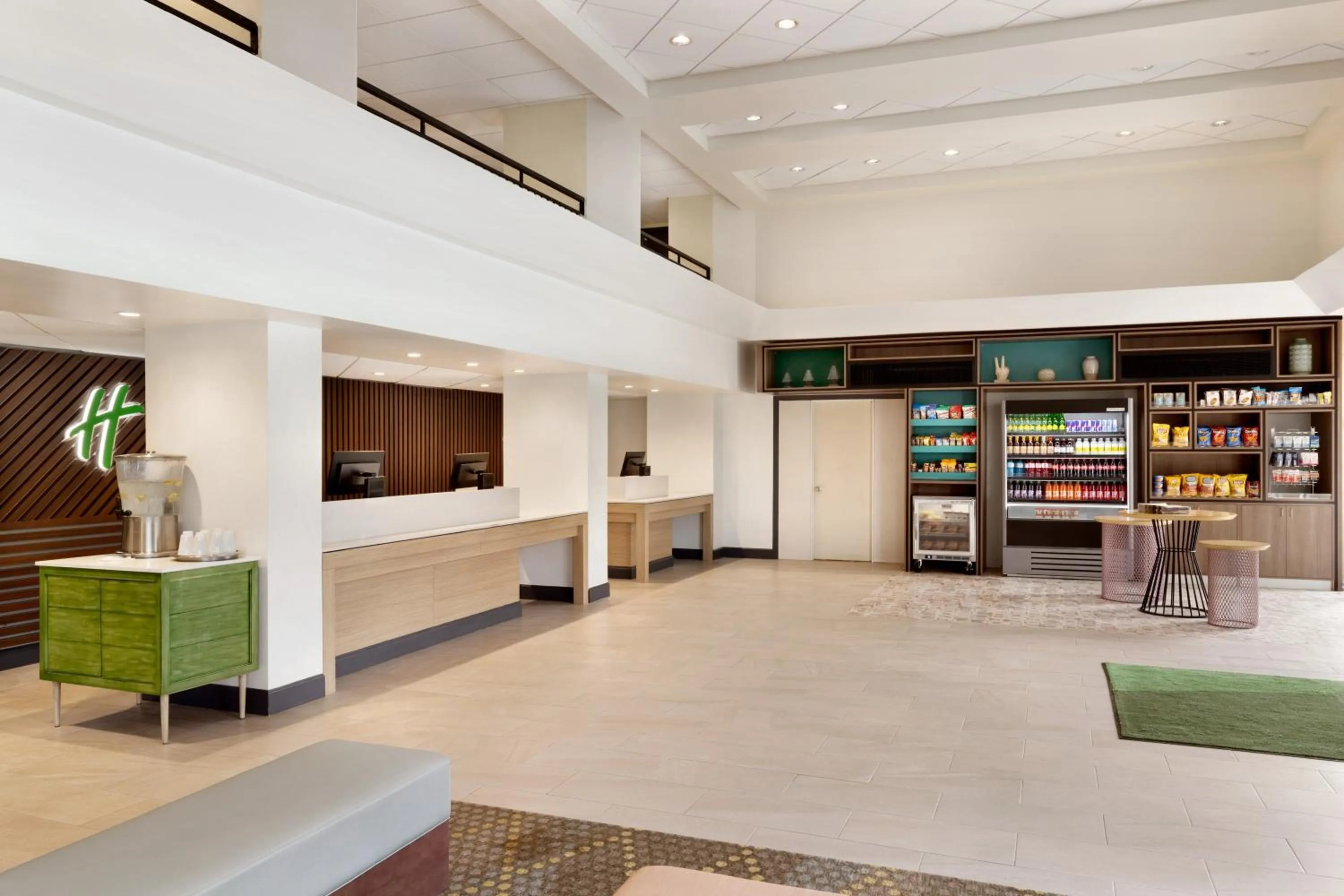 Lobby or reception in Holiday Inn Houston Intercontinental Airport by IHG