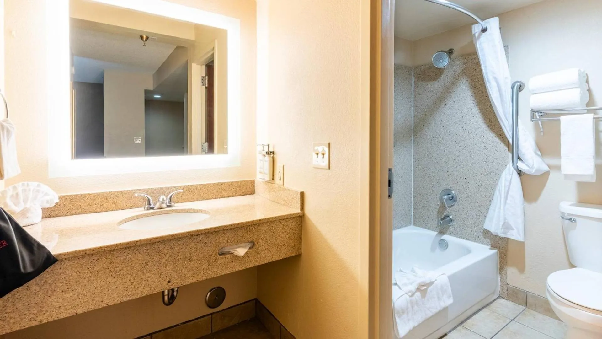 Grand Canyon Hotel & Suites