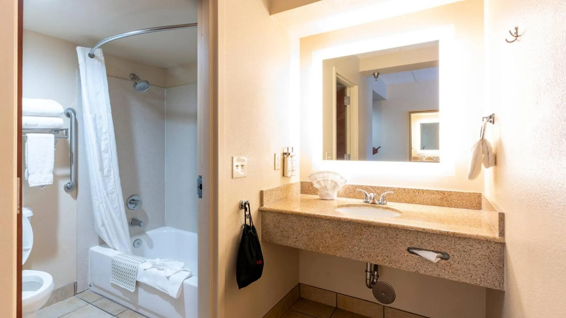 Grand Canyon Hotel & Suites