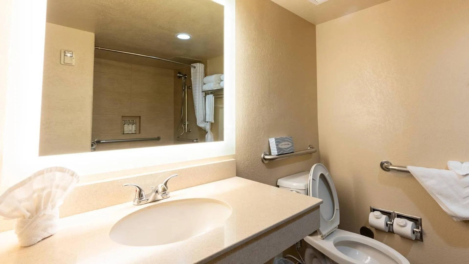 Grand Canyon Hotel & Suites