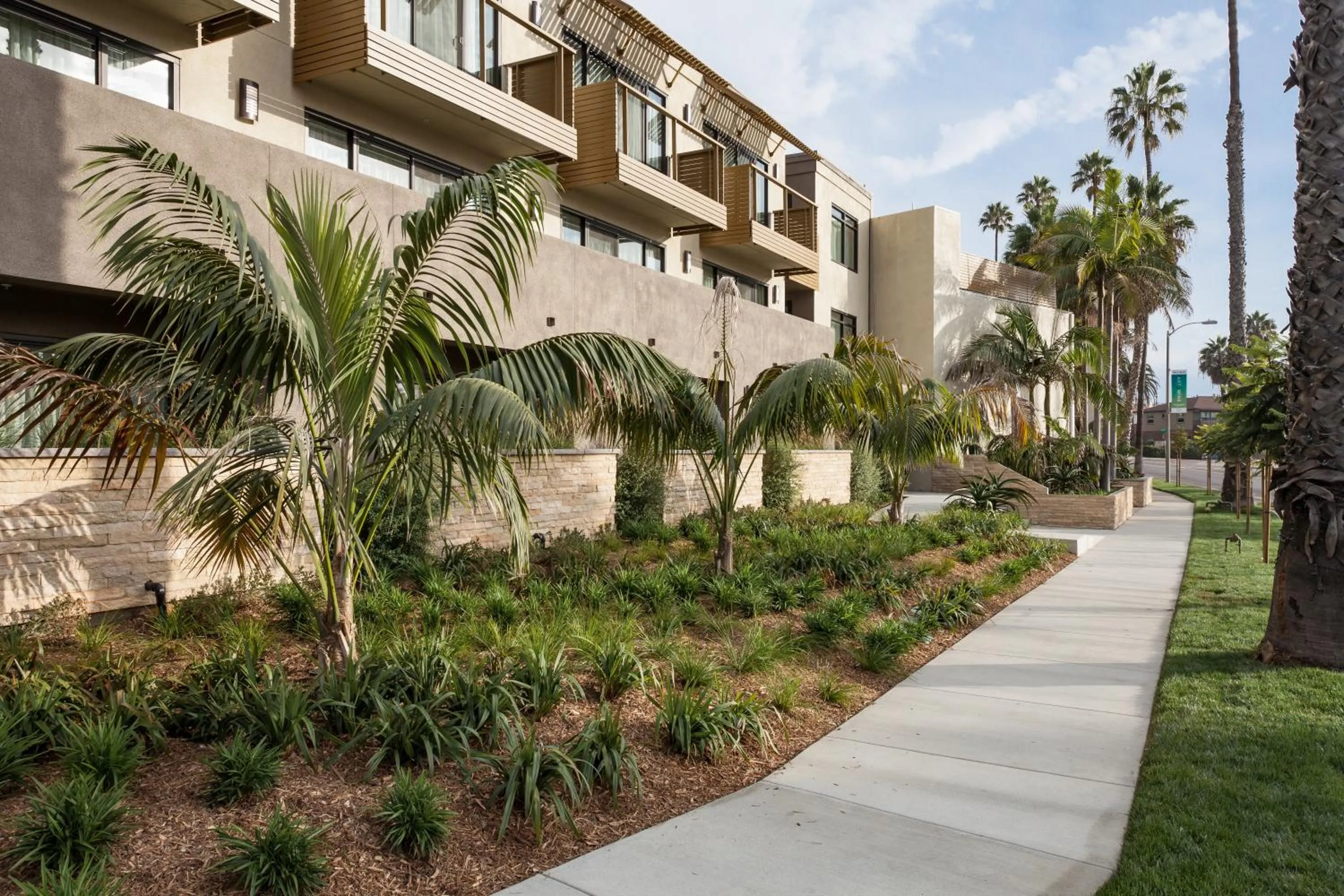 Property building in Holiday Inn Express and Suites La Jolla - Windansea Beach, and IHG Hotel