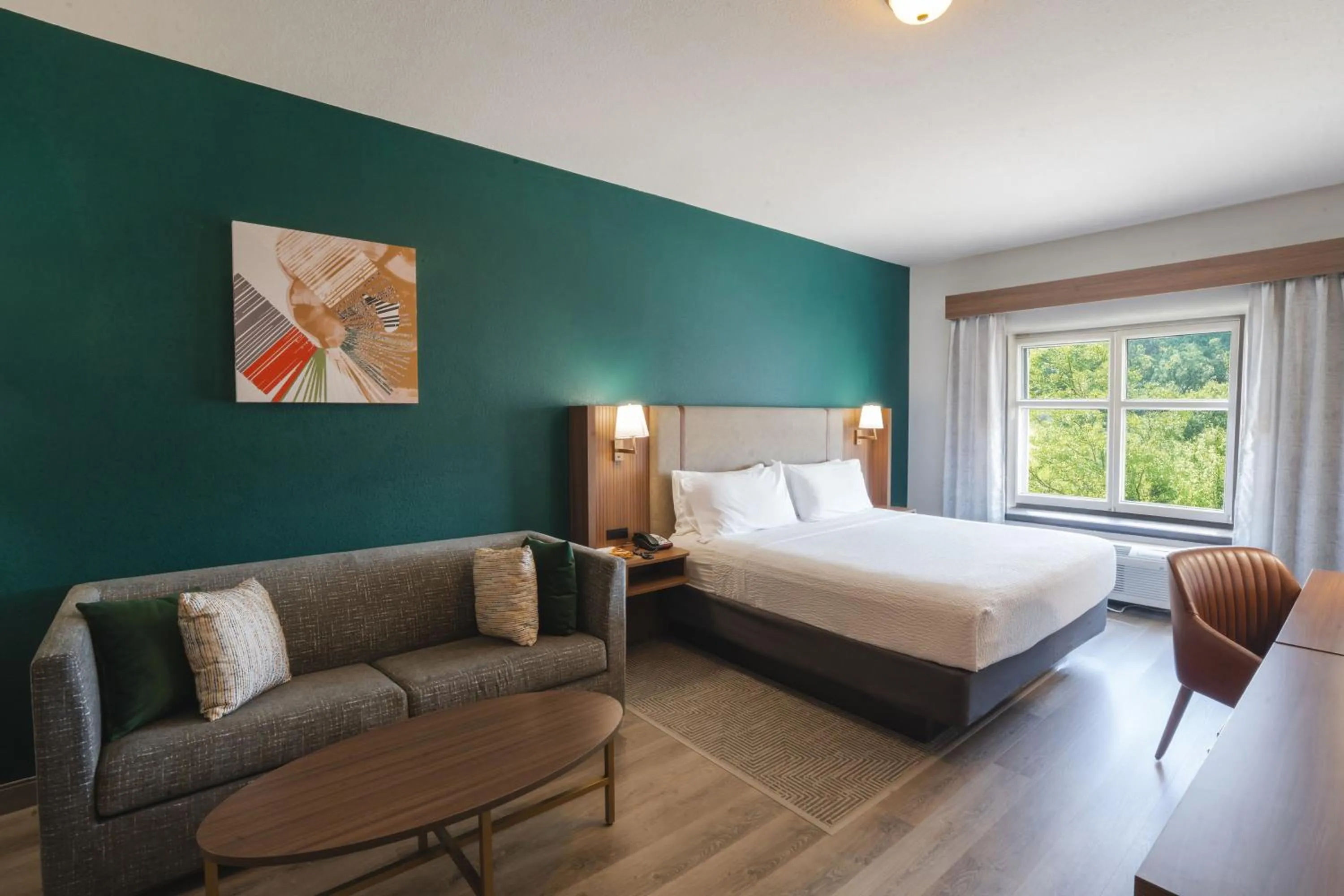 Photo of the whole room, Bed in Holiday Inn Hou Energy Corridor Eldridge by IHG