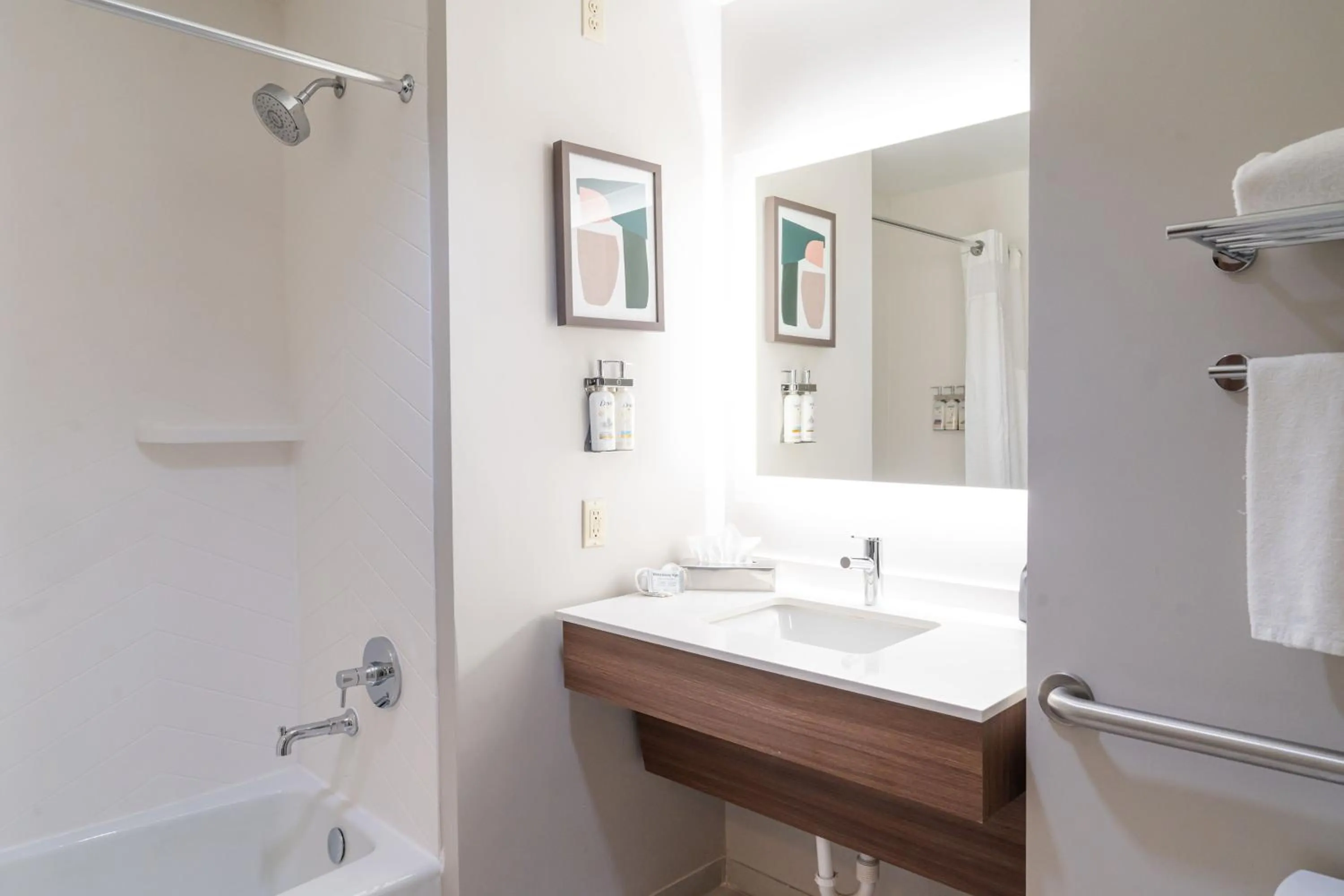 Shower in Holiday Inn Hou Energy Corridor Eldridge by IHG