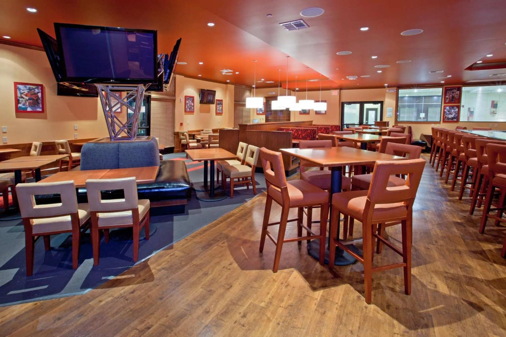 Restaurant/places to eat in Holiday Inn Hou Energy Corridor Eldridge by IHG