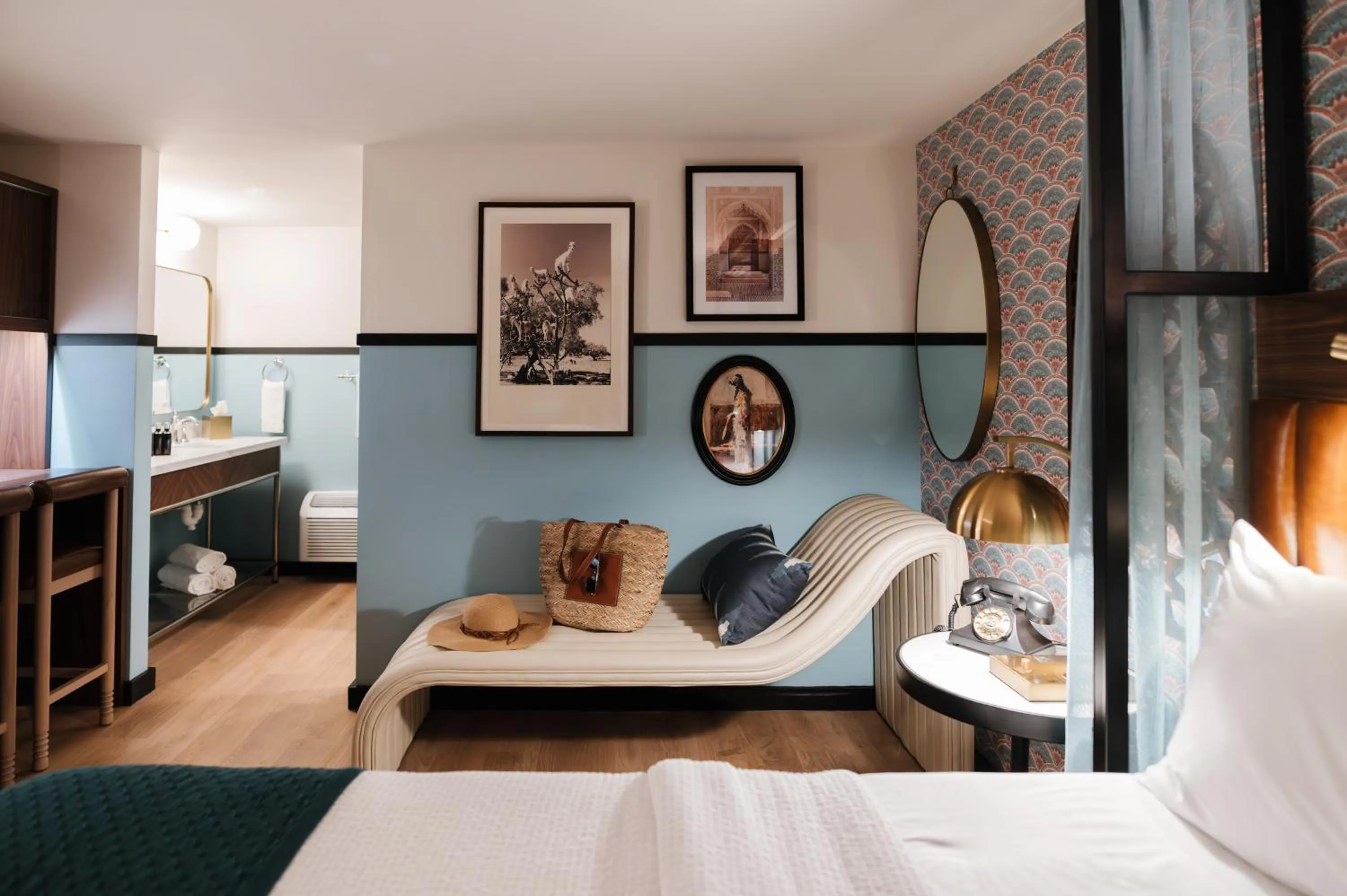 Seating area, Bed in UNCOMMONER HOTEL by Reverie Boutique Collection