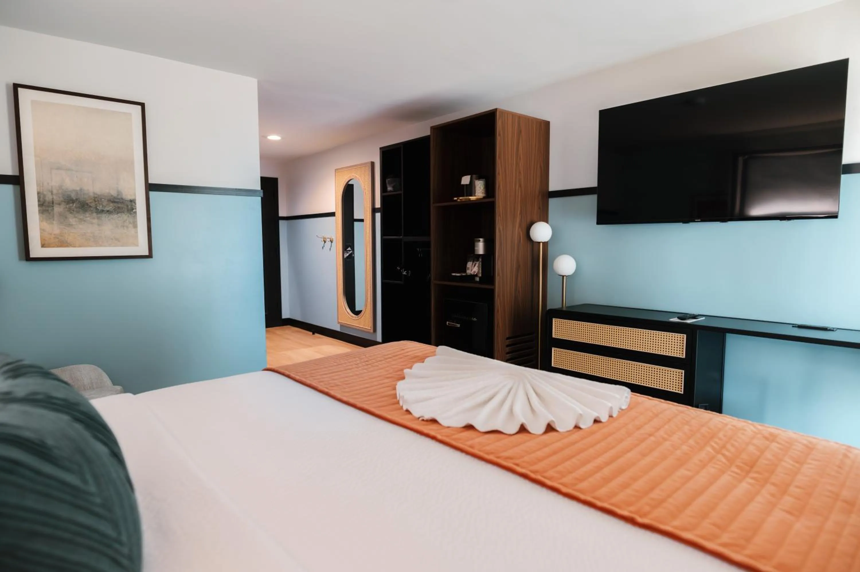 Bedroom, Bed in UNCOMMONER HOTEL by Reverie Boutique Collection