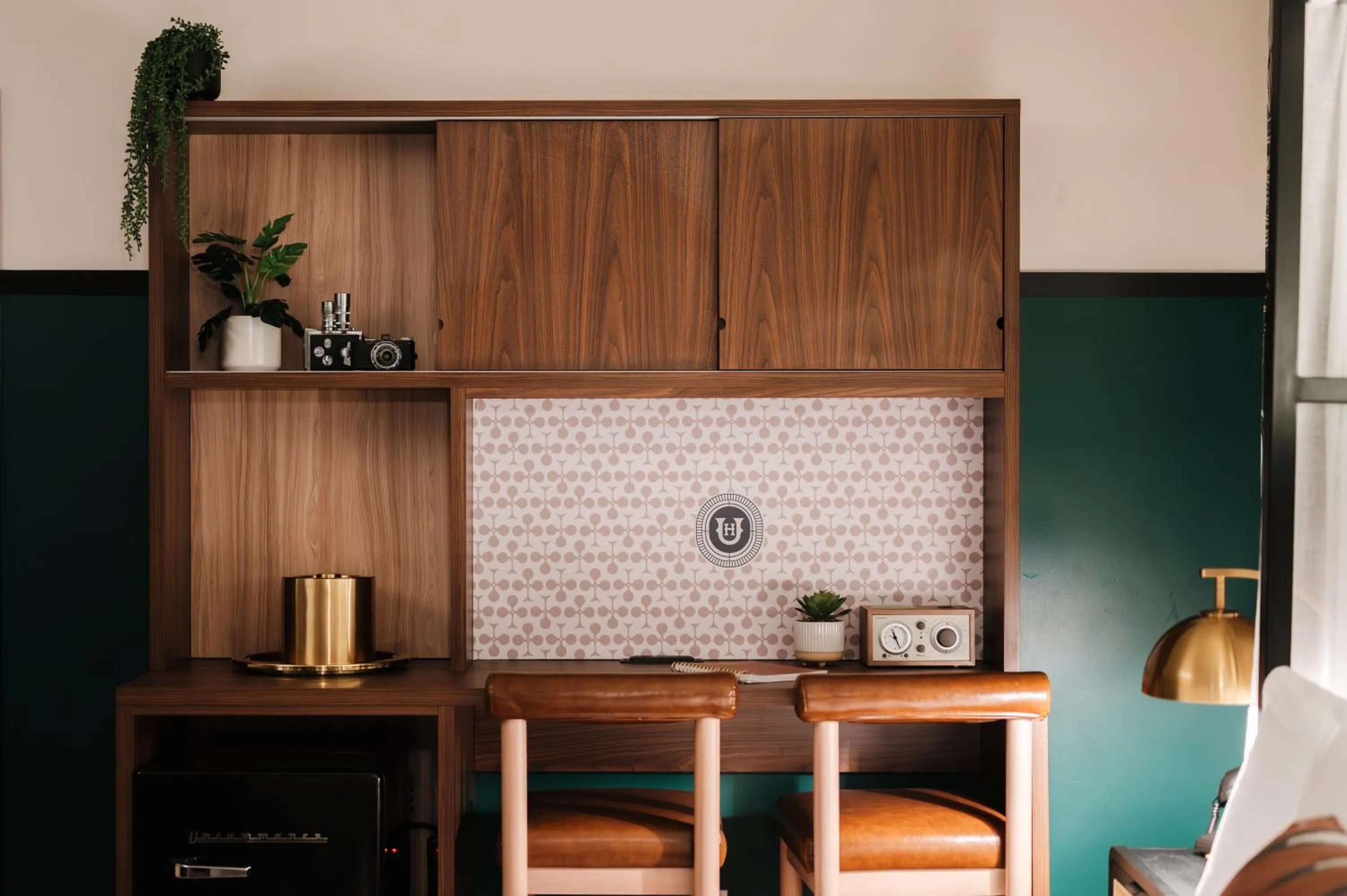 Coffee/tea facilities in UNCOMMONER HOTEL by Reverie Boutique Collection