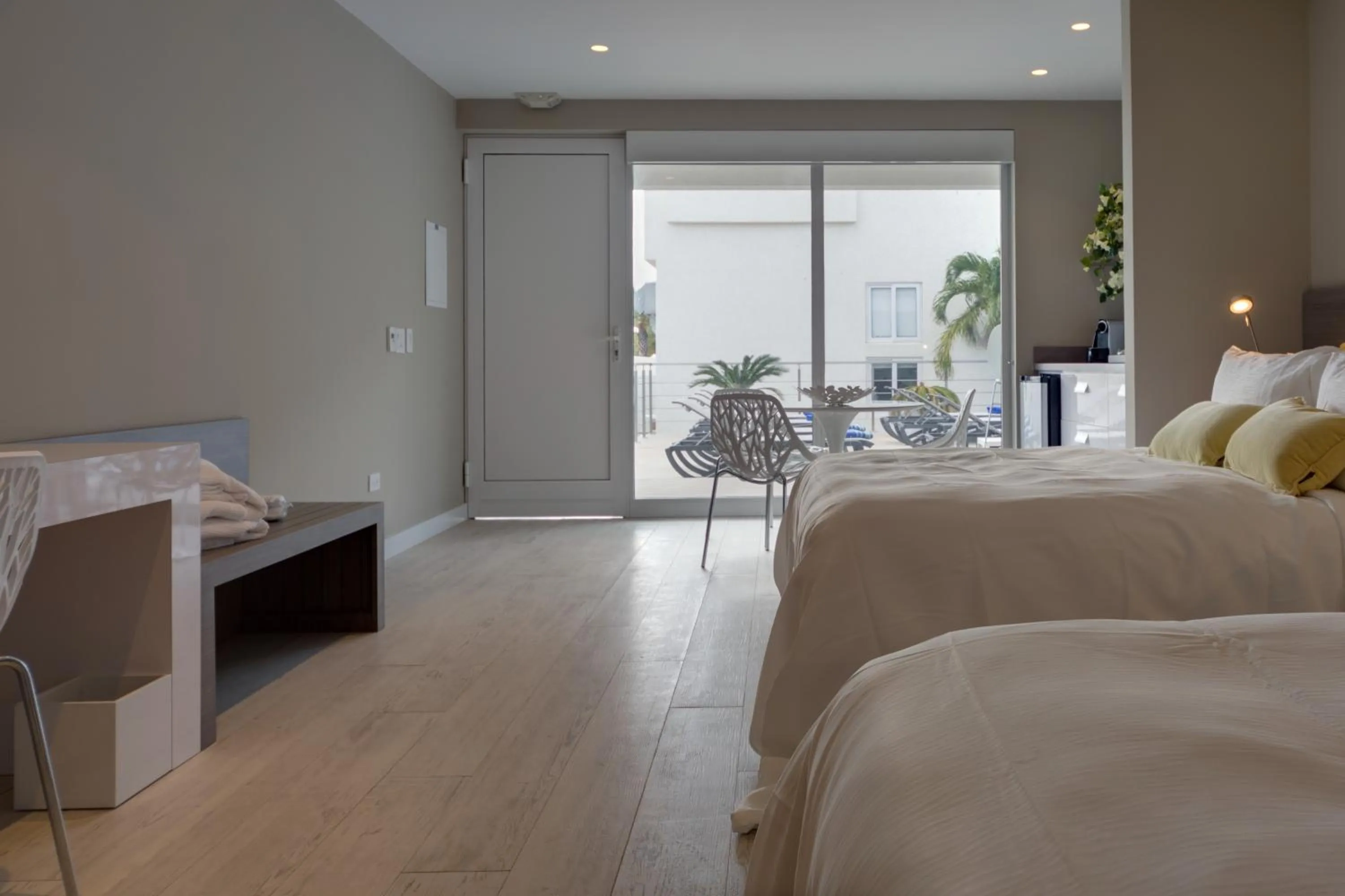Dining area, Bed in Ocean Z Boutique Hotel