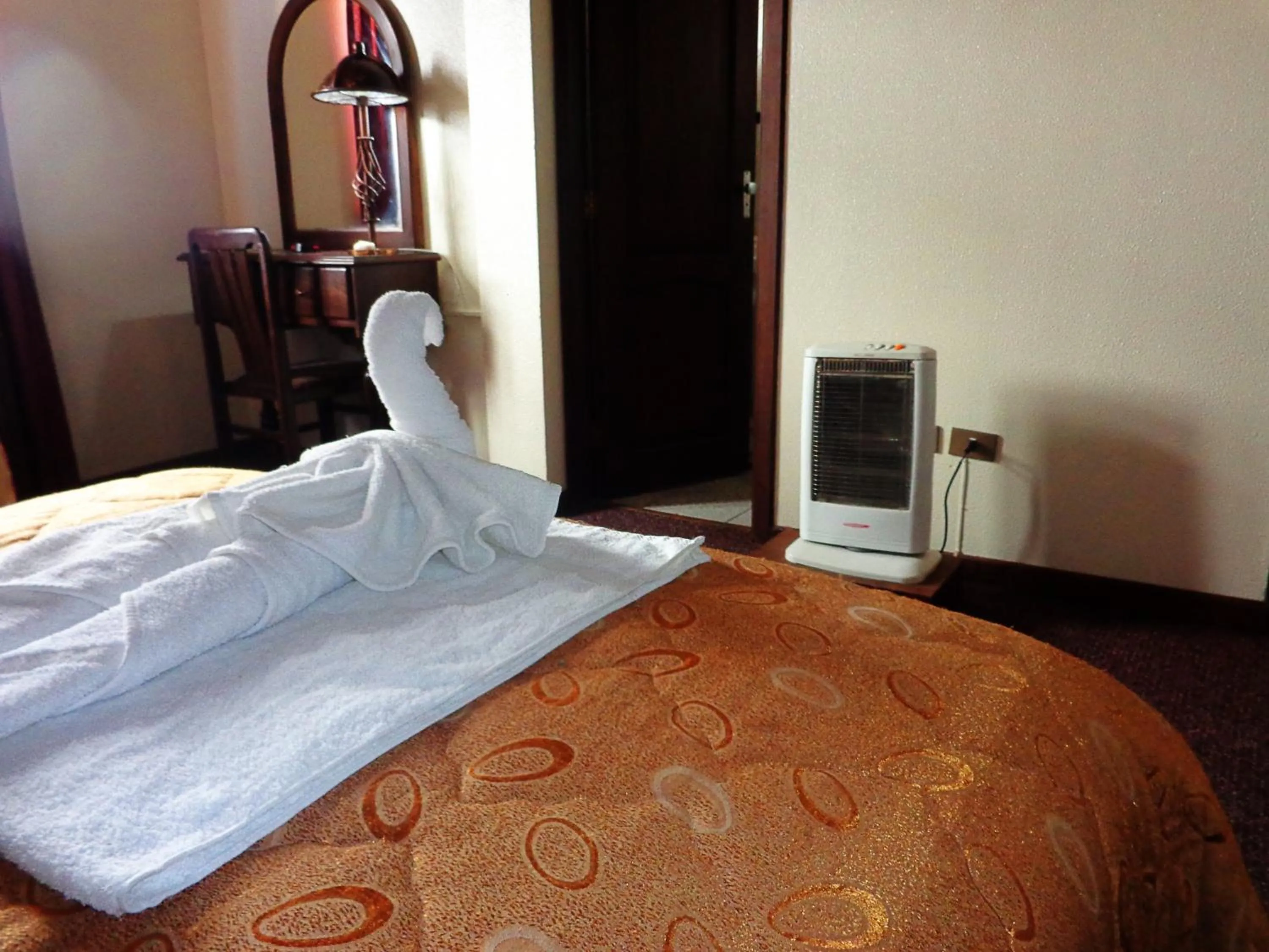 Bed in Hotel Alexander