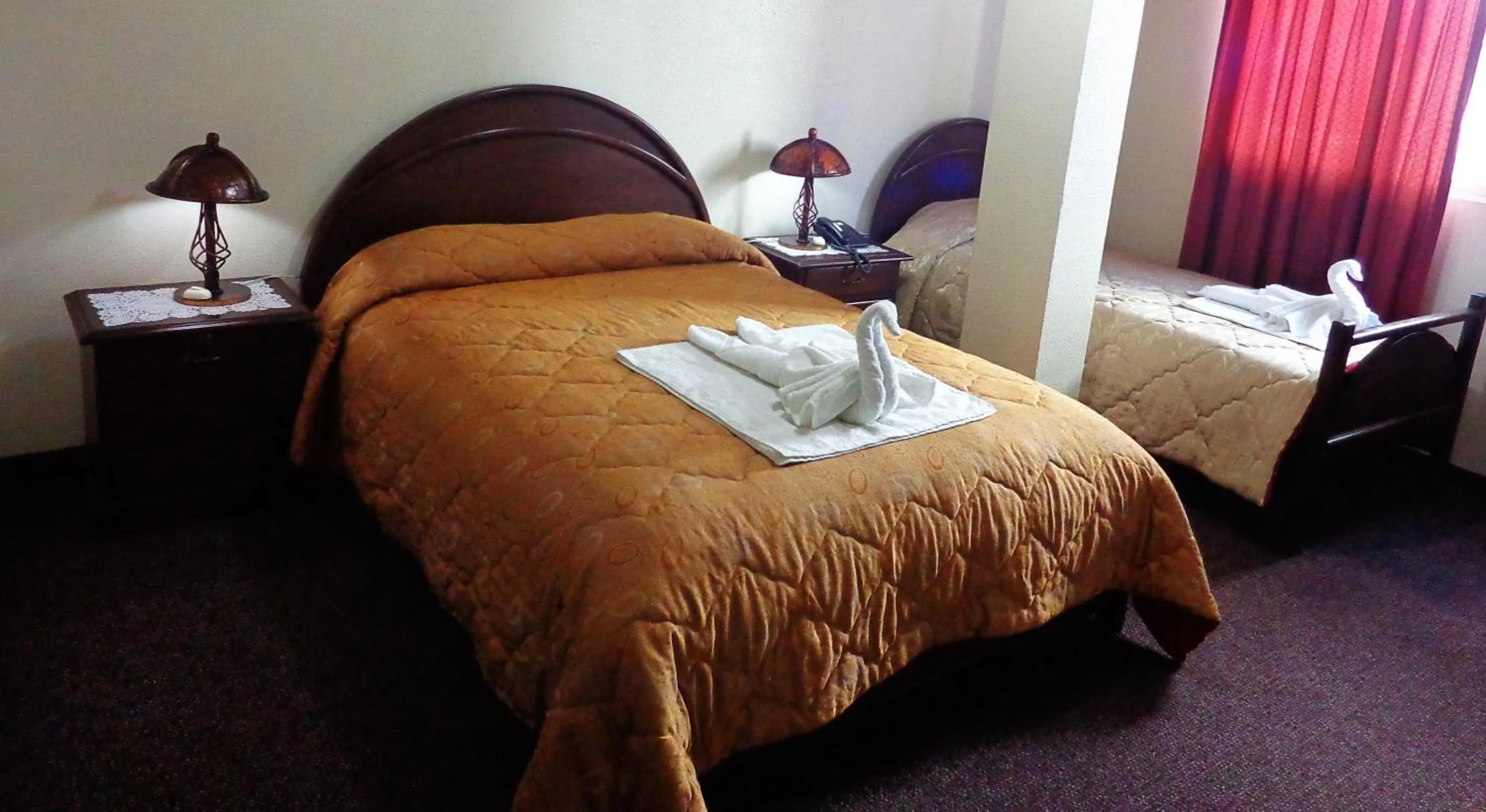 Bed in Hotel Alexander