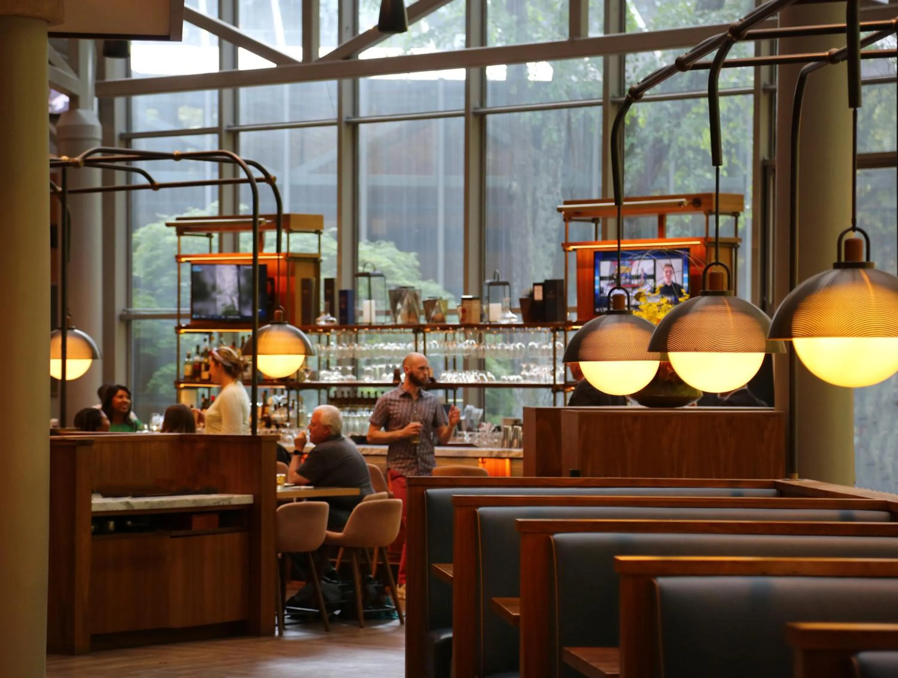 Restaurant/places to eat in Crowne Plaza Atlanta Perimeter at Ravinia by IHG