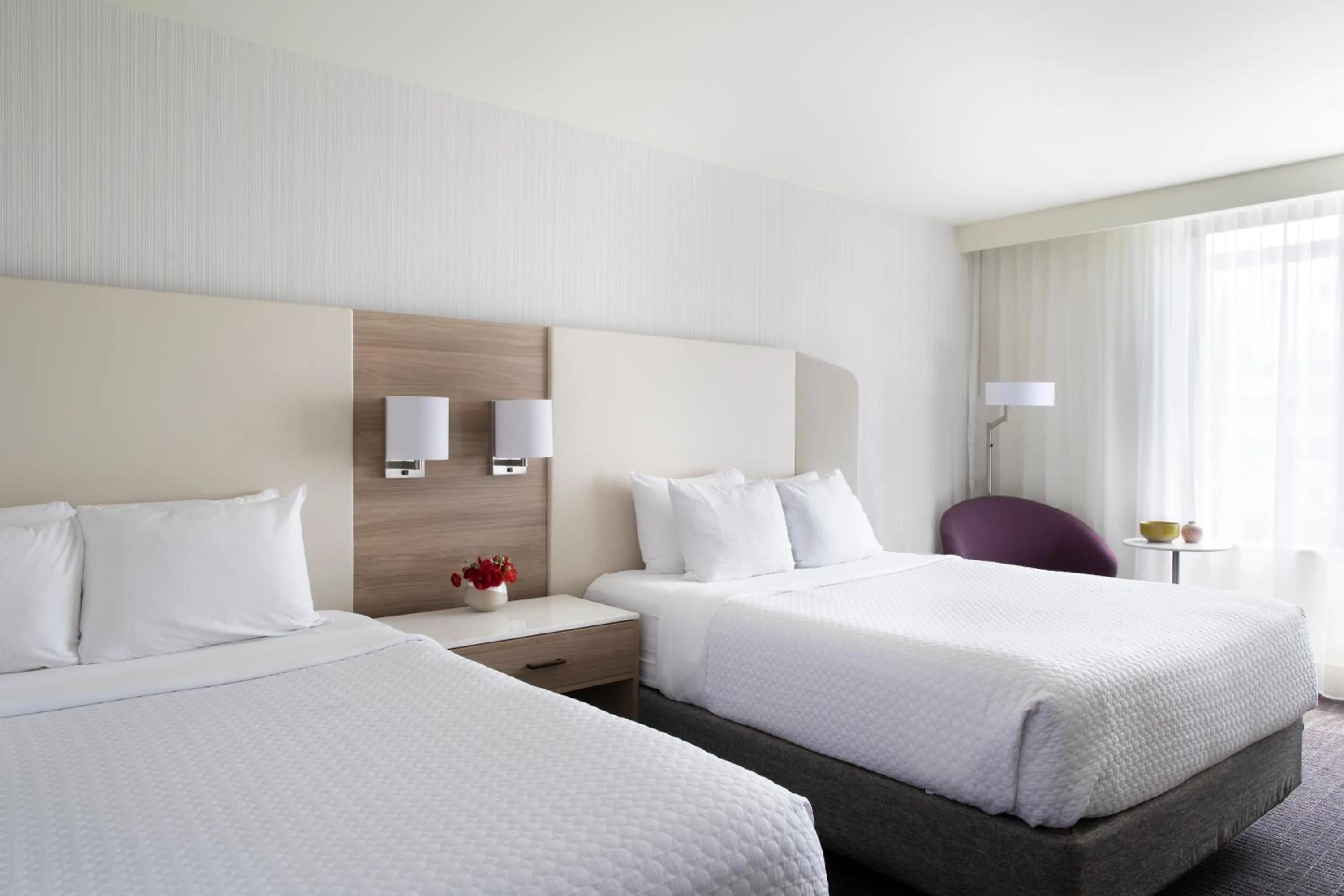 Bed in Crowne Plaza Atlanta Perimeter at Ravinia by IHG
