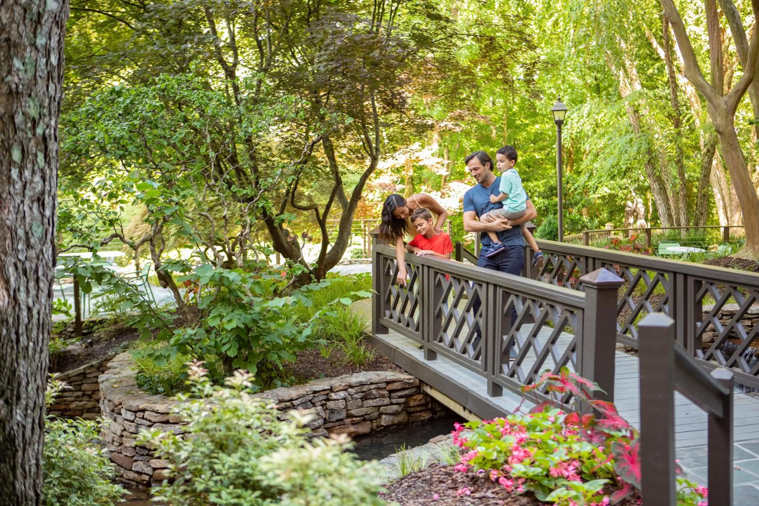 Property building in Crowne Plaza Atlanta Perimeter at Ravinia by IHG