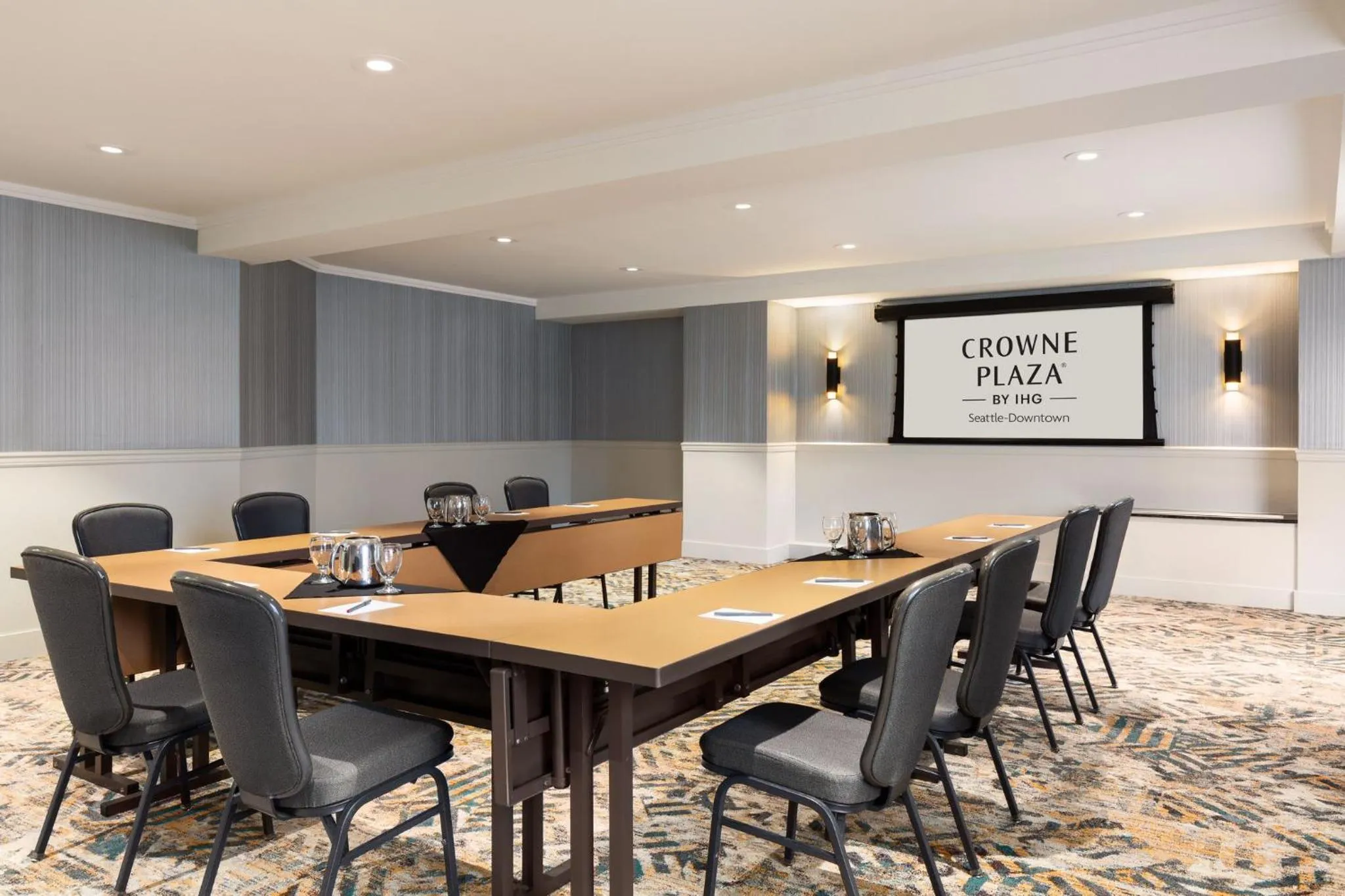 Meeting/conference room in Crowne Plaza Seattle - Newly Renovated - an IHG Hotel