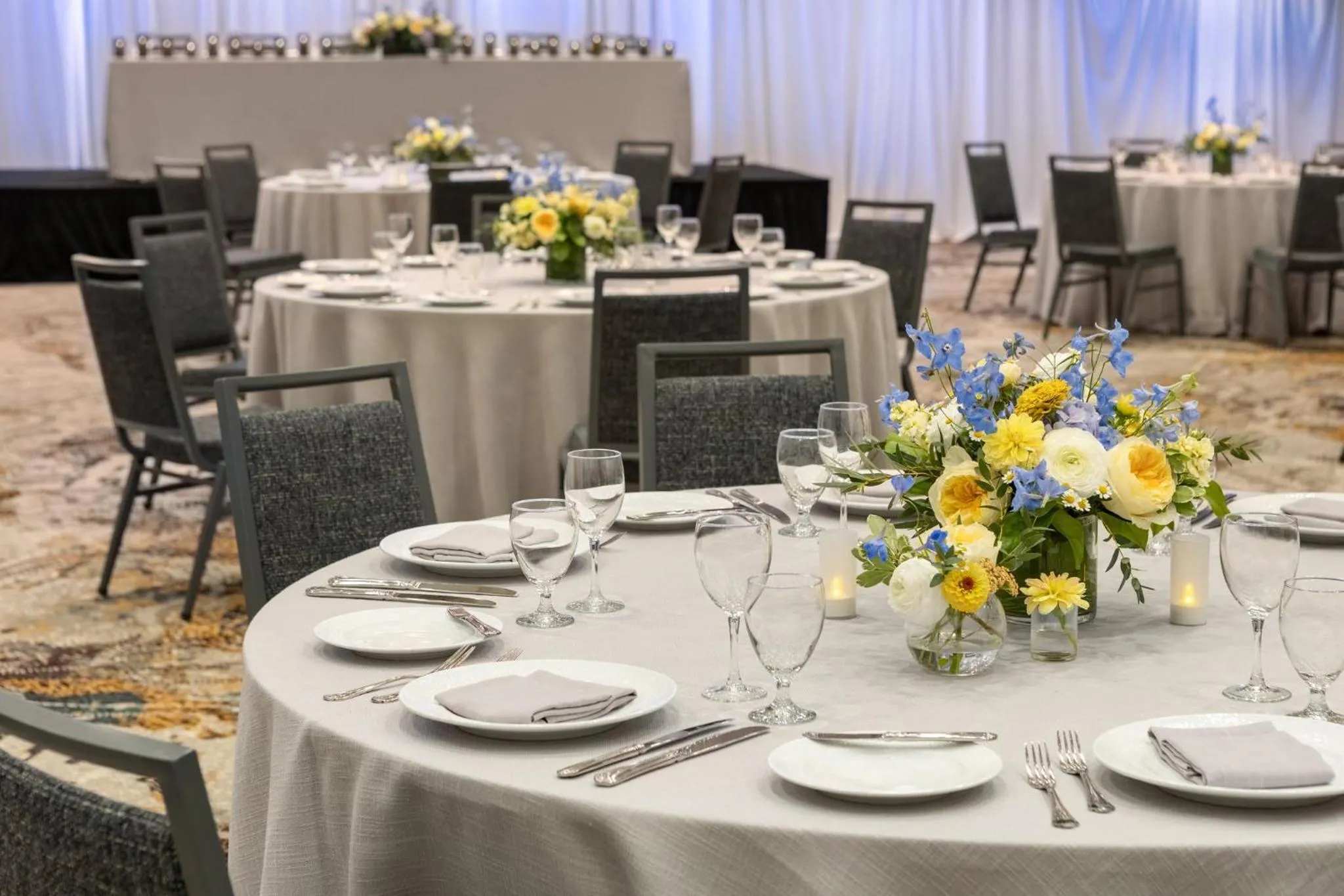 Banquet/Function facilities in Crowne Plaza Seattle Newly Renovated with No Resort Fee