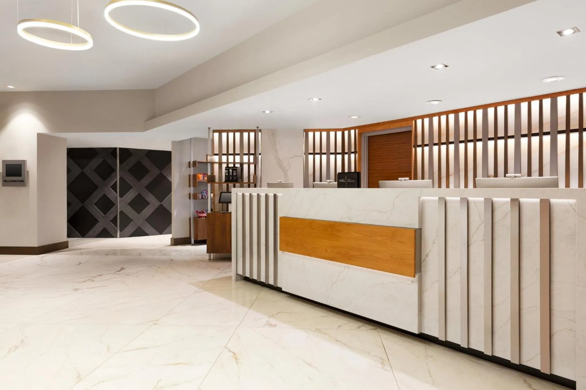 Property building in Crowne Plaza Seattle - Newly Renovated - an IHG Hotel