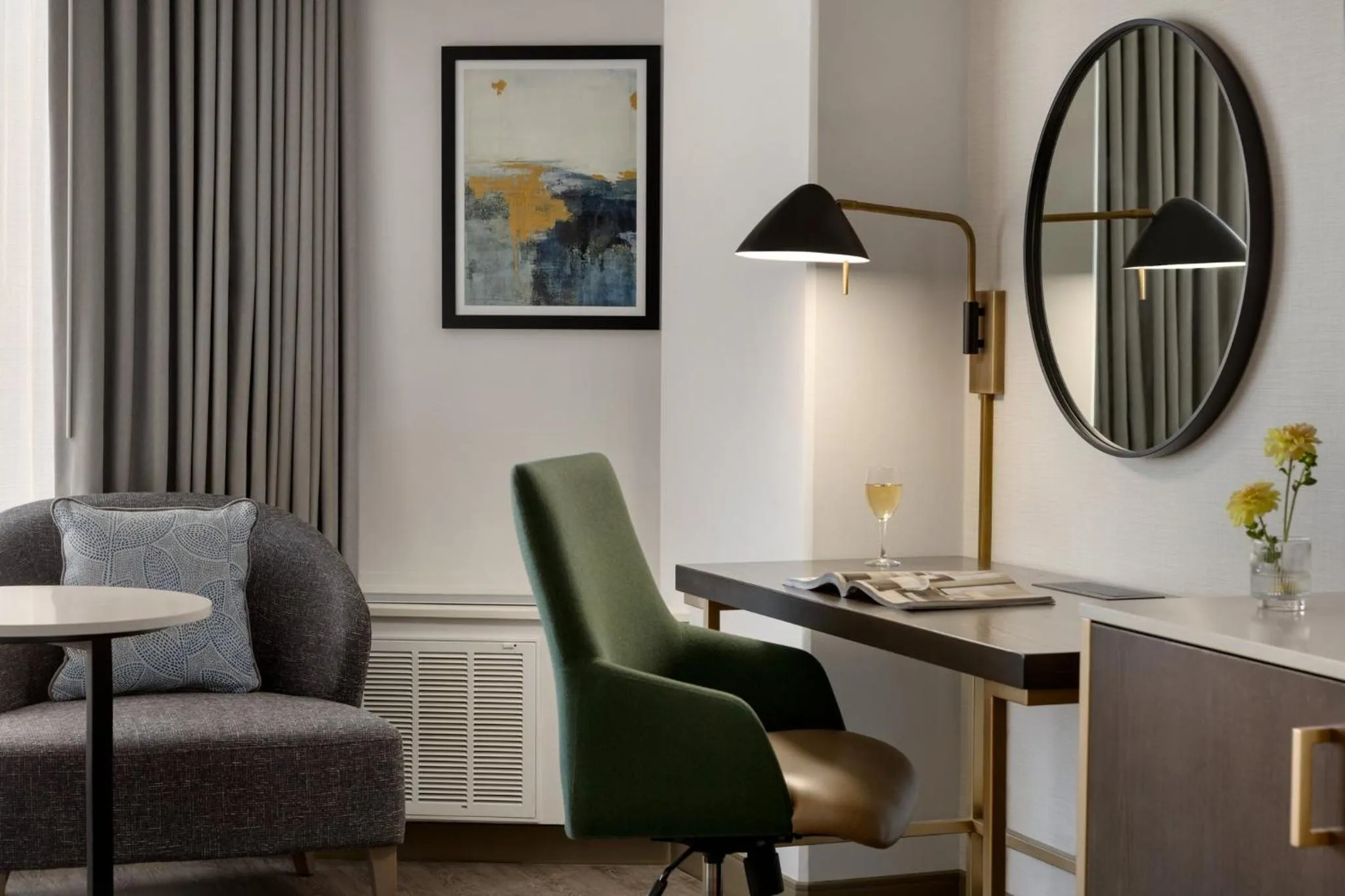 Photo of the whole room in Crowne Plaza Seattle - Newly Renovated - an IHG Hotel