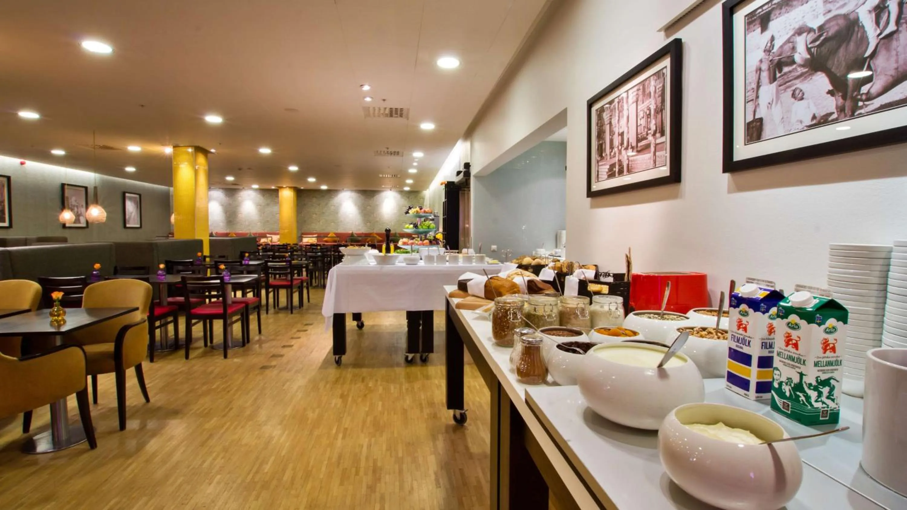 Restaurant/places to eat in Best Western Plus Time Hotel