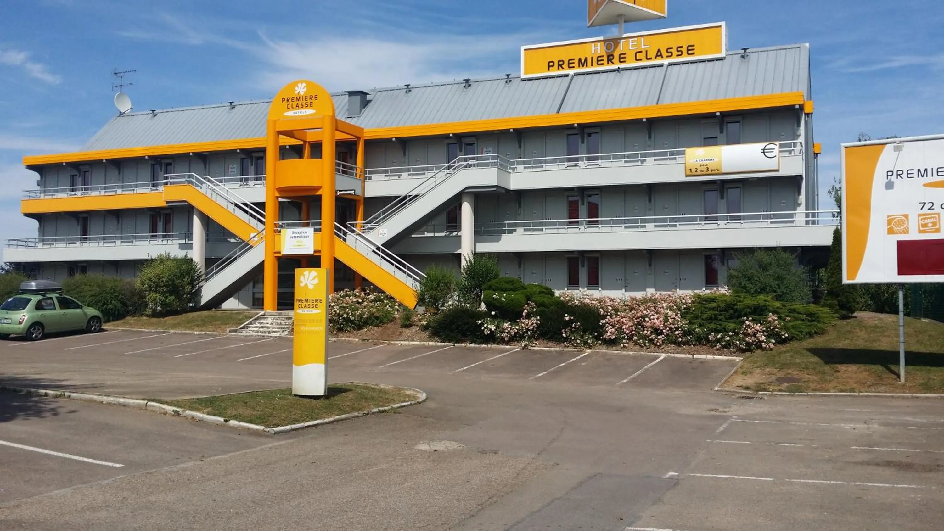 Day, Property Building in Première Classe Troyes Sud - Buchères