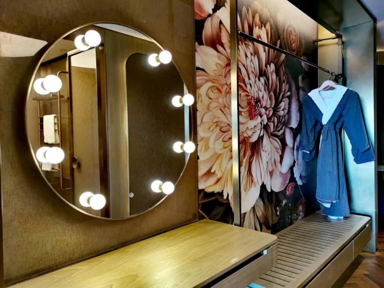 Bedroom in Blossom House Shanghai On The Bund