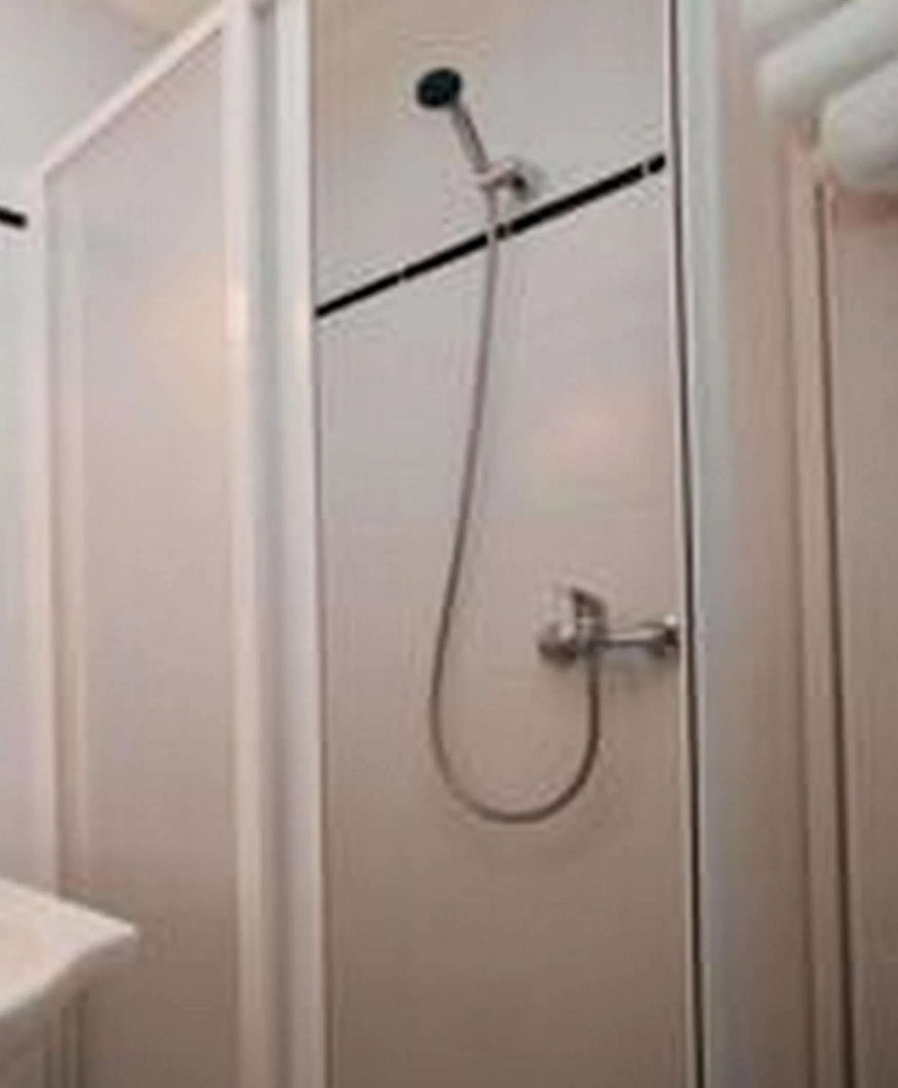 Bathroom in Sky Hotel Goussainville Charles de Gaulle