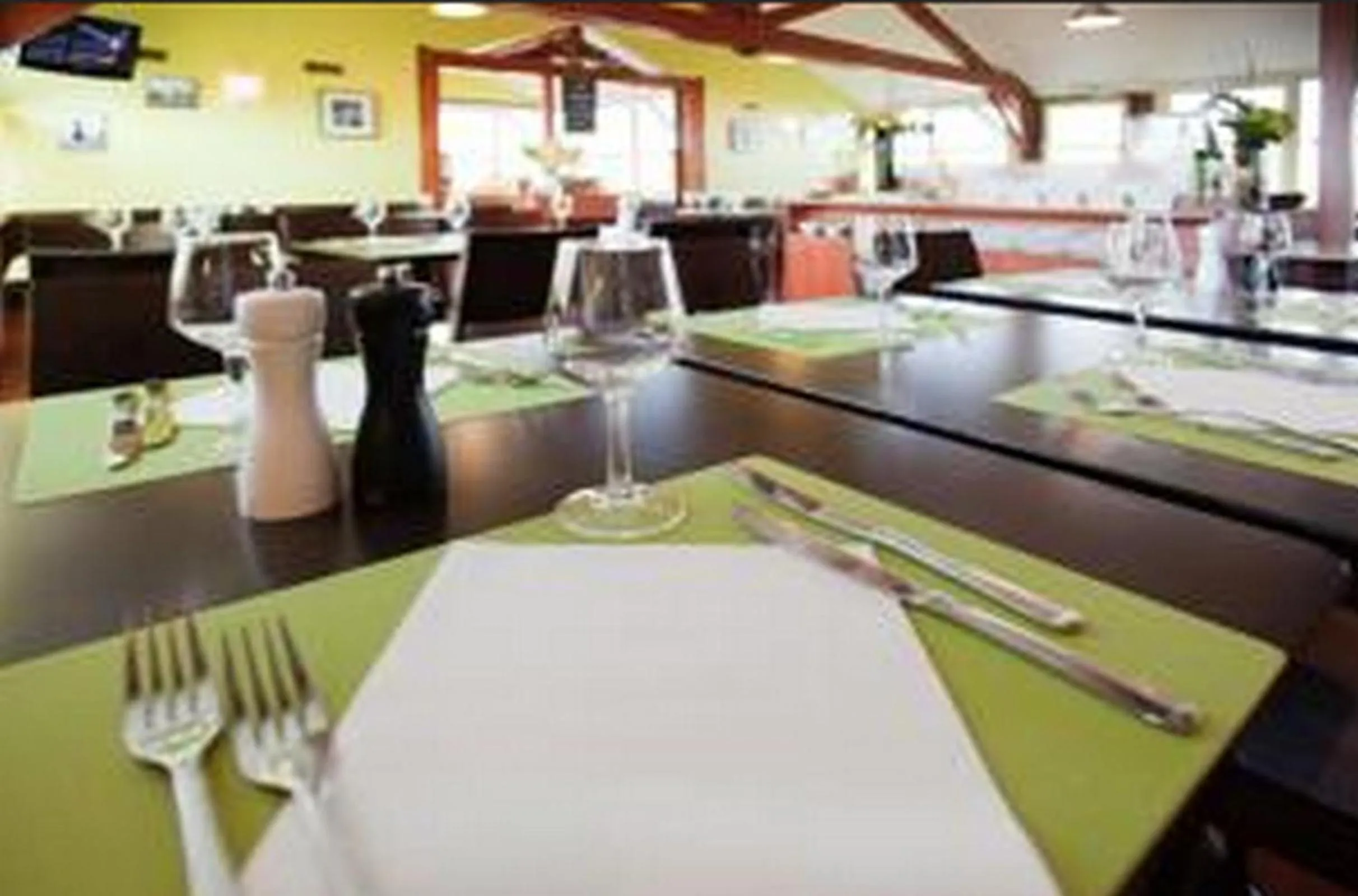 Restaurant/places to eat in Sky Hotel Goussainville Charles de Gaulle