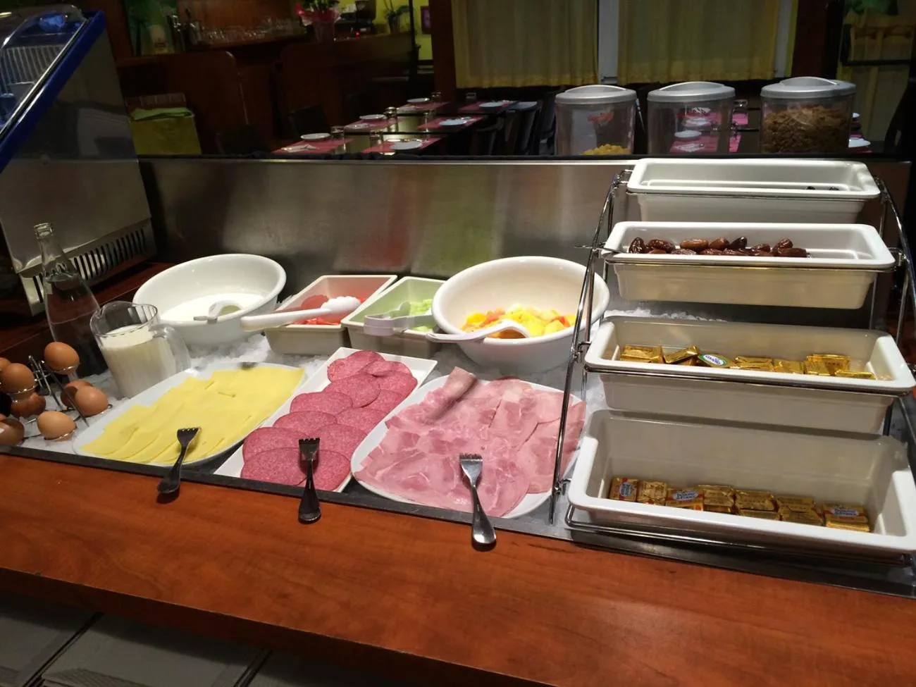 Breakfast in Sky Hotel Goussainville Charles de Gaulle