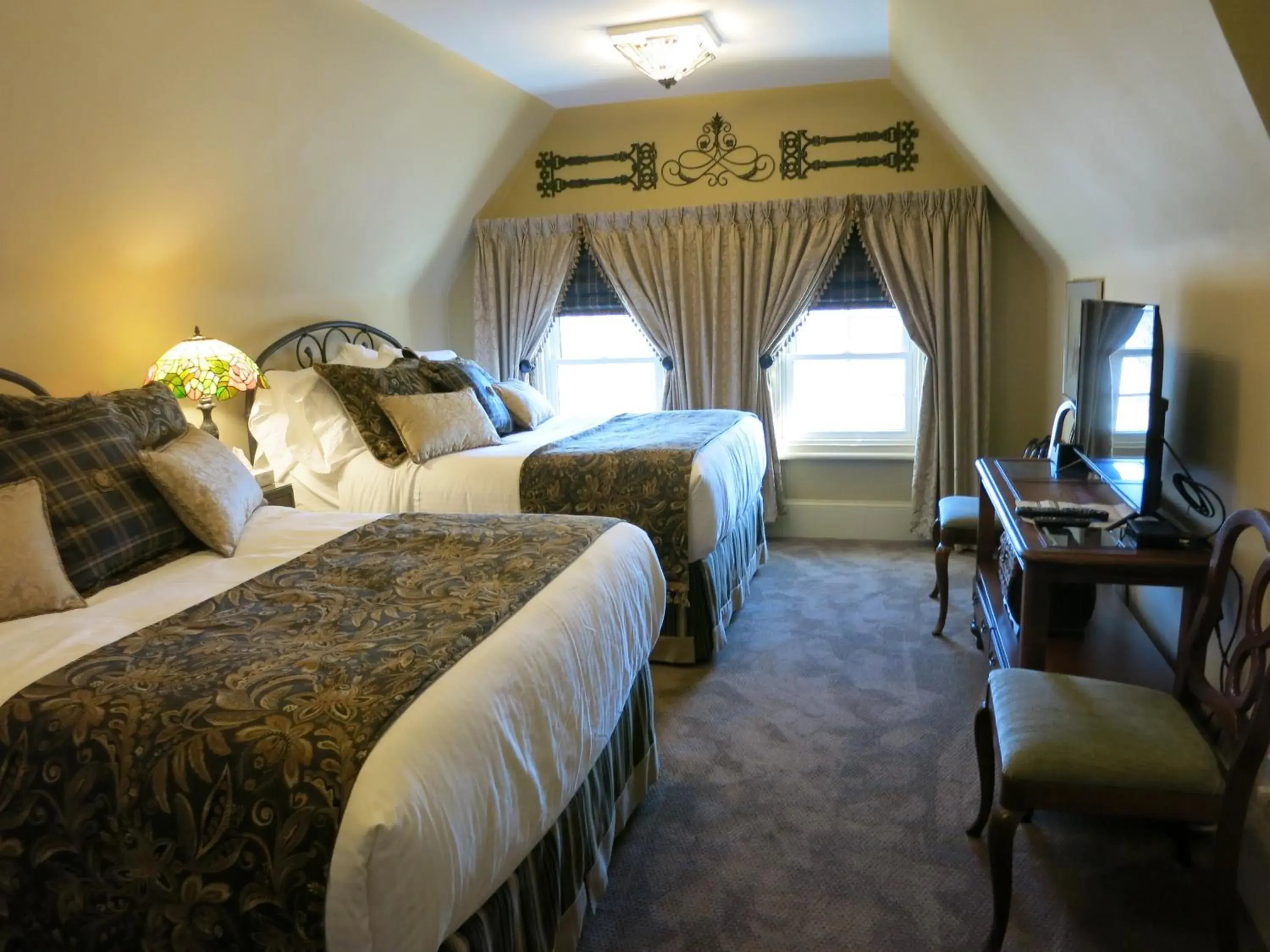 Double Room with Garden View in The Woodview Inn Double Room with Garden View in The Woodview Inn