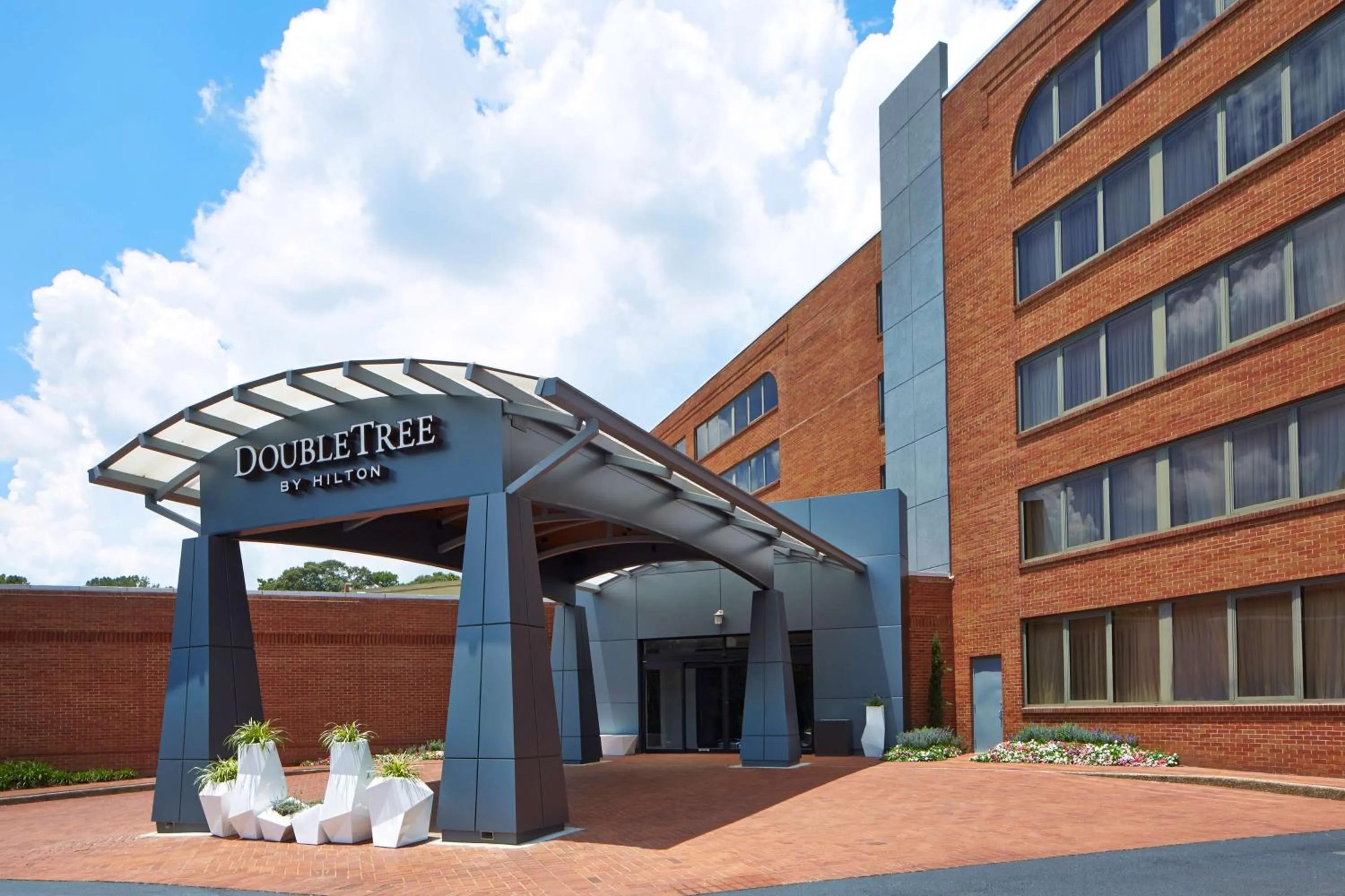 Property building in Doubletree By Hilton Atlanta Perimeter Dunwoody