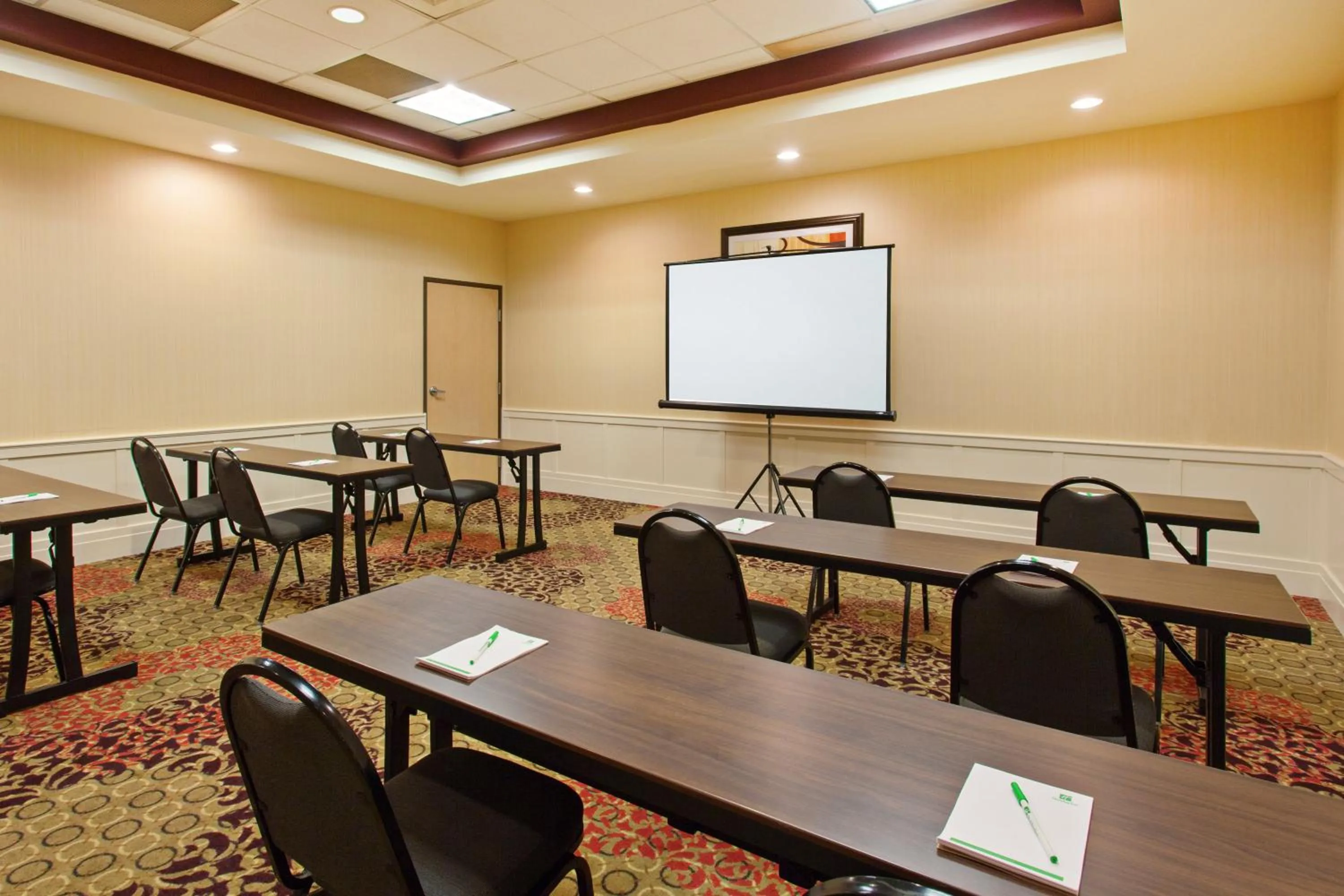 Meeting/conference room in Holiday Inn Seattle DWTN Lake Union by IHG