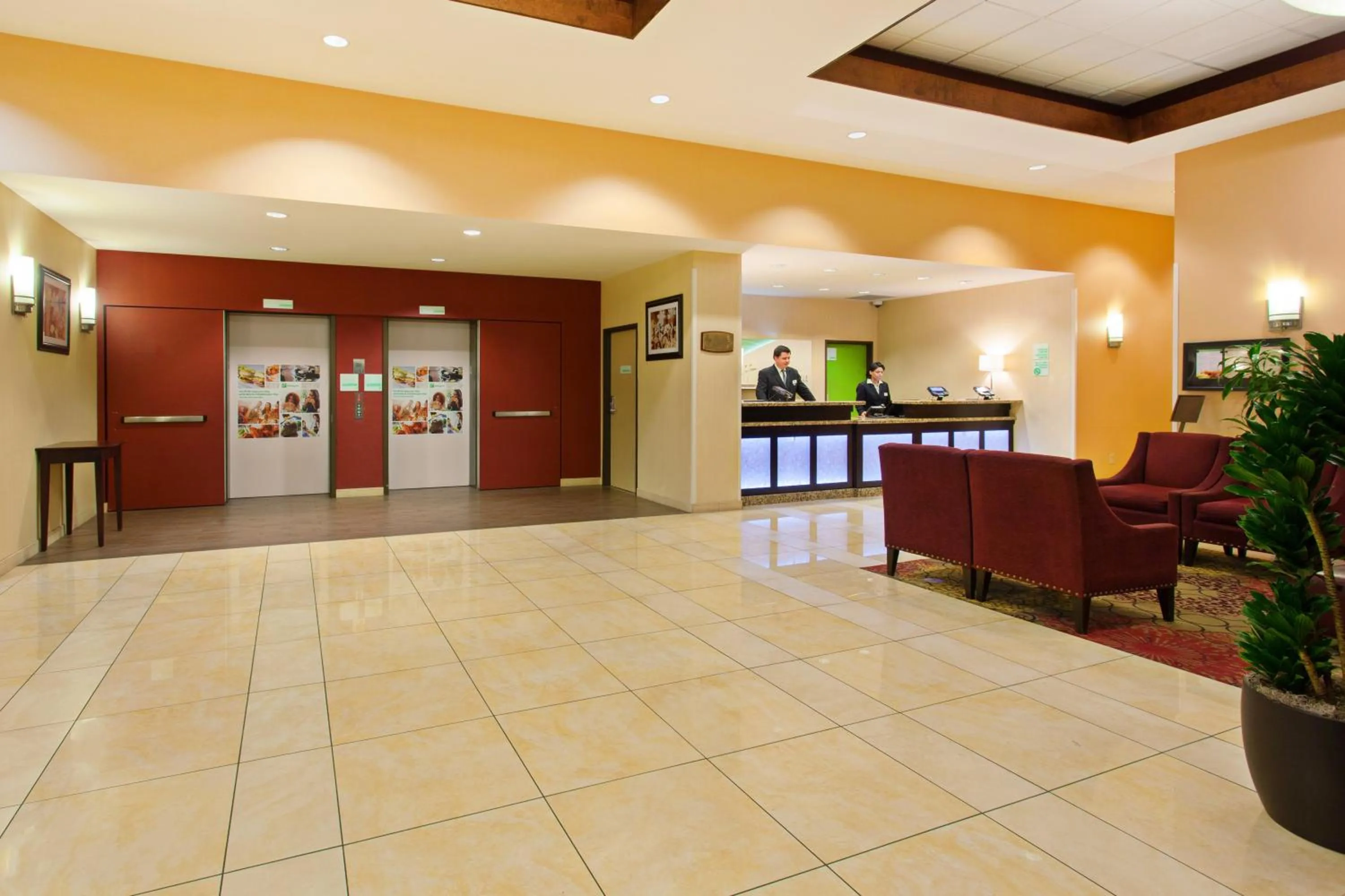 Property building in Holiday Inn Seattle DWTN Lake Union by IHG